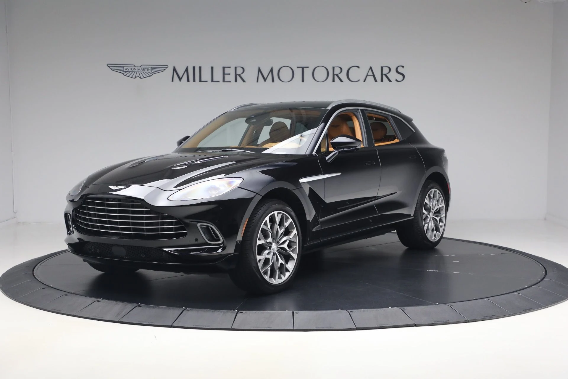 mph000_4044044915_Used_2021_Aston_Martin_DBX_1784989752_28b9cc6f47