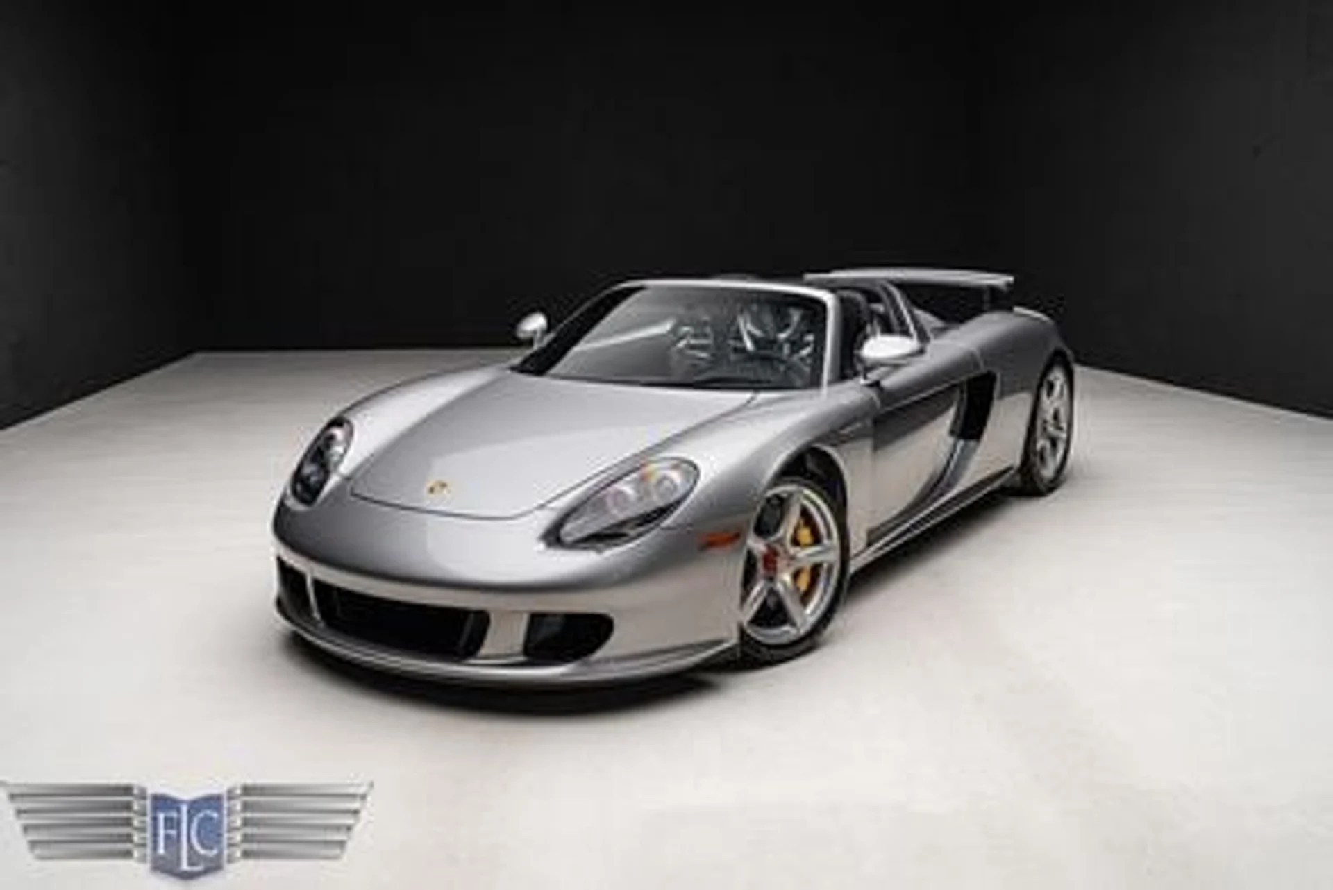 mph000_4048430322_used_2005_porsche_carrera_gt_2drcarrera_9689_23047146_1_400_8ec62fe68c