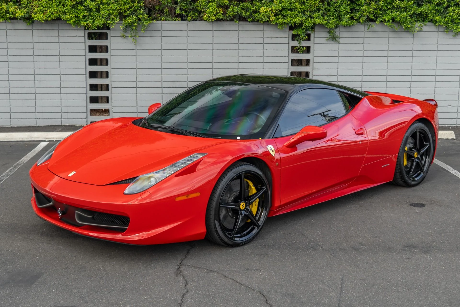 mph000_404960145_Used_2012_Ferrari_458_Italia_1759348366_ab20f1b8fe