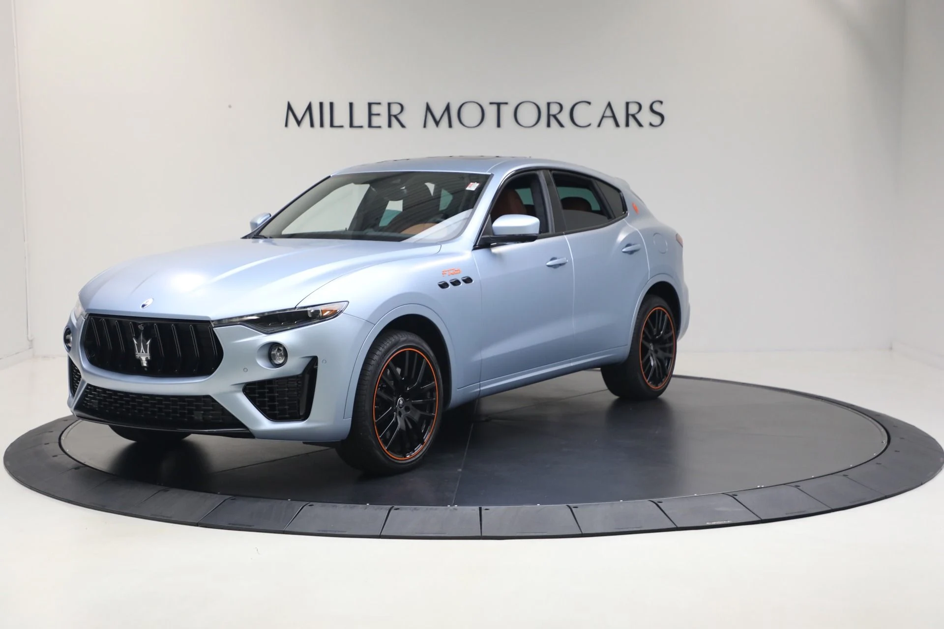 mph000_4058492151_Used_2023_Maserati_Levante_F_Tributo_1764366048_f4a6357358