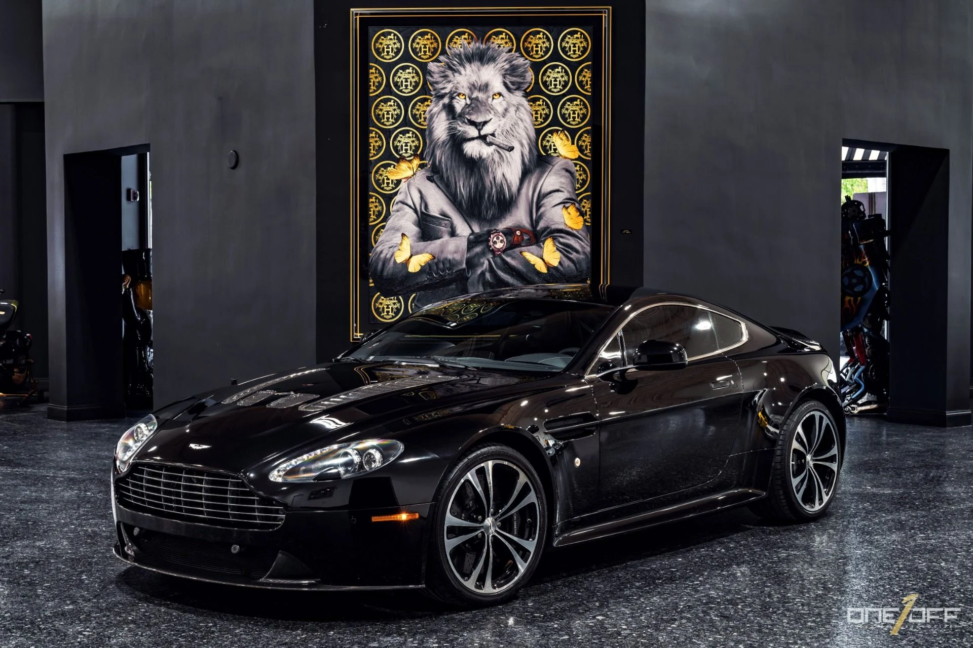 mph000_40752123_Used_2011_Aston_Martin_V12_Vantage_Carbon_Black_6_Speed_in_Immaculate_Condition_1756349737_48c9d42385