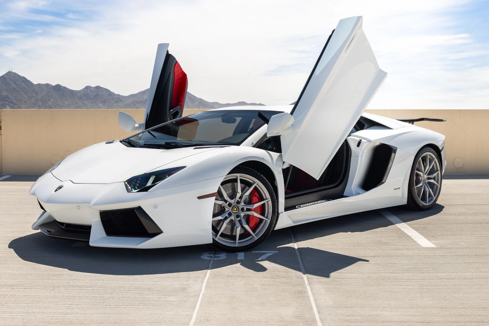 mph000_4084303521_Used_2015_Lamborghini_Aventador_LP_700_4_1785458023_cec61fd059