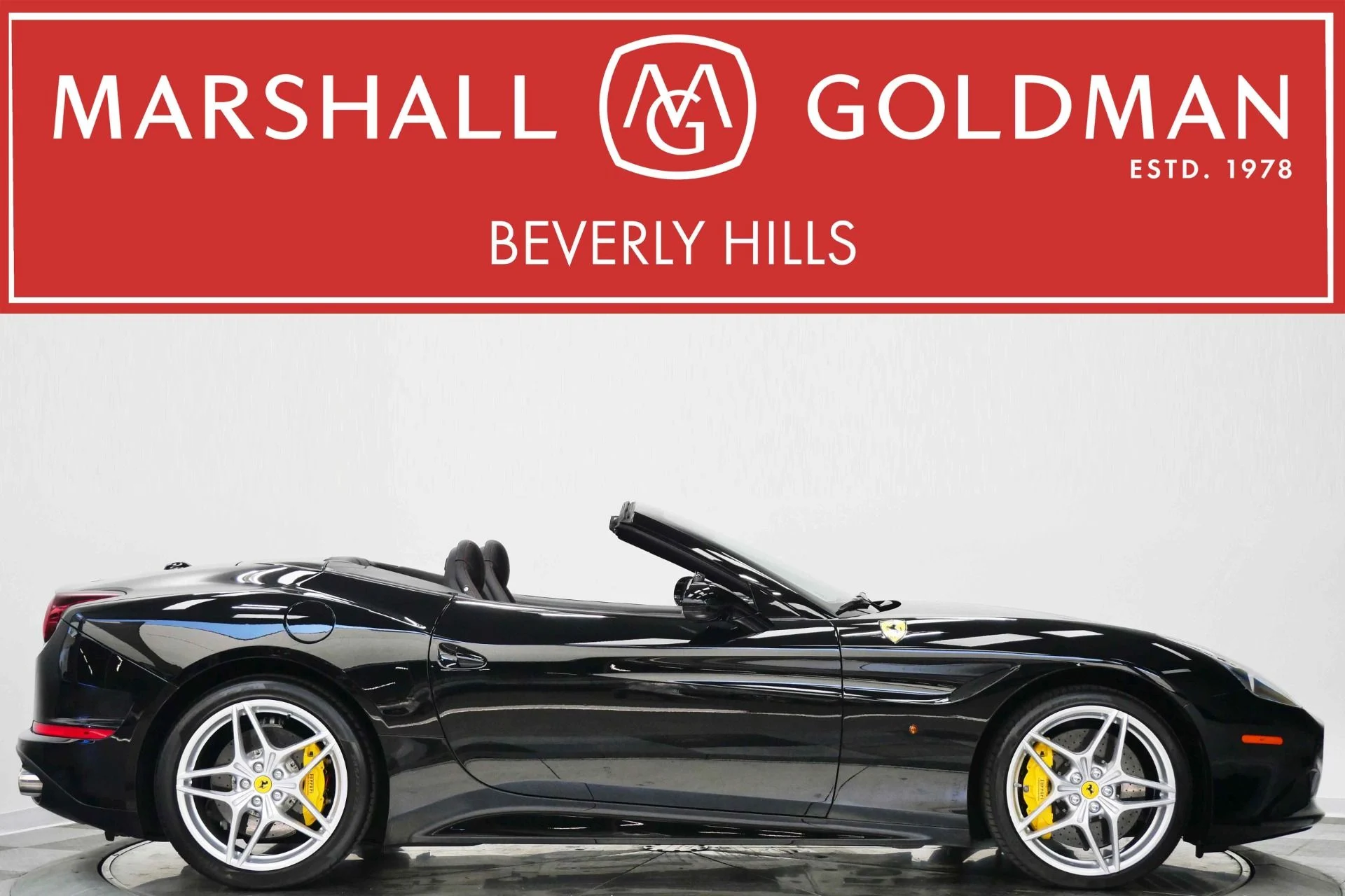 mph000_4101226840_Used_2015_Ferrari_California_T_Carbon_Fiber_Interior_Trim_Low_Miles_1778860408_a86965511e
