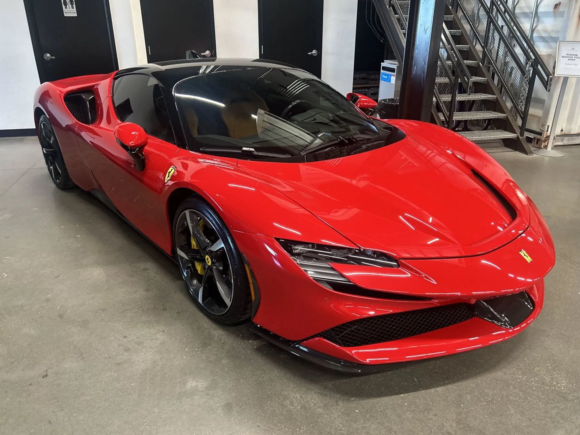 mph000_4122735084_ferrari_sf90_stradale_2023_917c092cdd