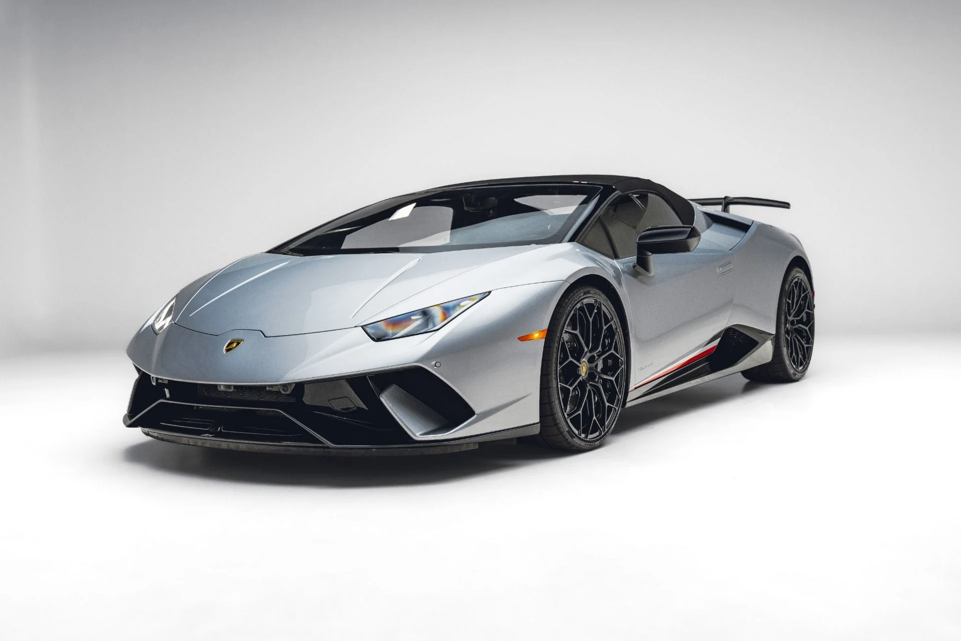 mph000_4149775215_Used_2019_Lamborghini_Huracan_LP_640_4_Performante_Spyder_1781799601_2cf7eed1bc