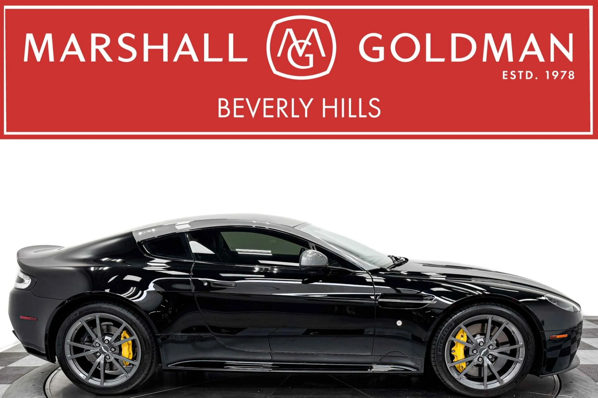 mph000_4160738751_Used_2015_Aston_Martin_V8_Vantage_GT_6_Speed_Manual_Two_Tone_Bodywork_1782240844_452d686688