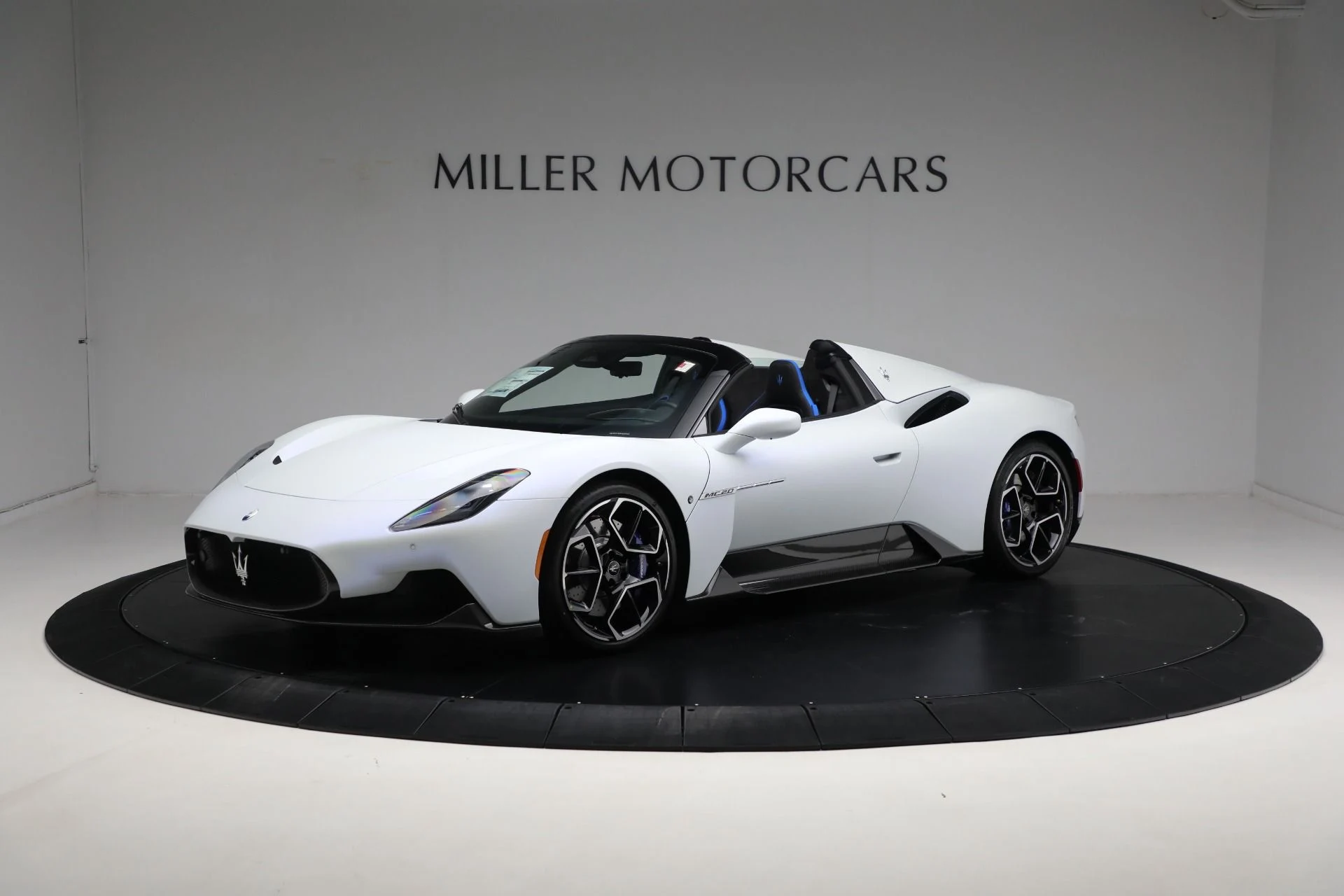 mph000_4161212793_Used_2023_Maserati_MC_20_Cielo_1728047237_ffc4560124