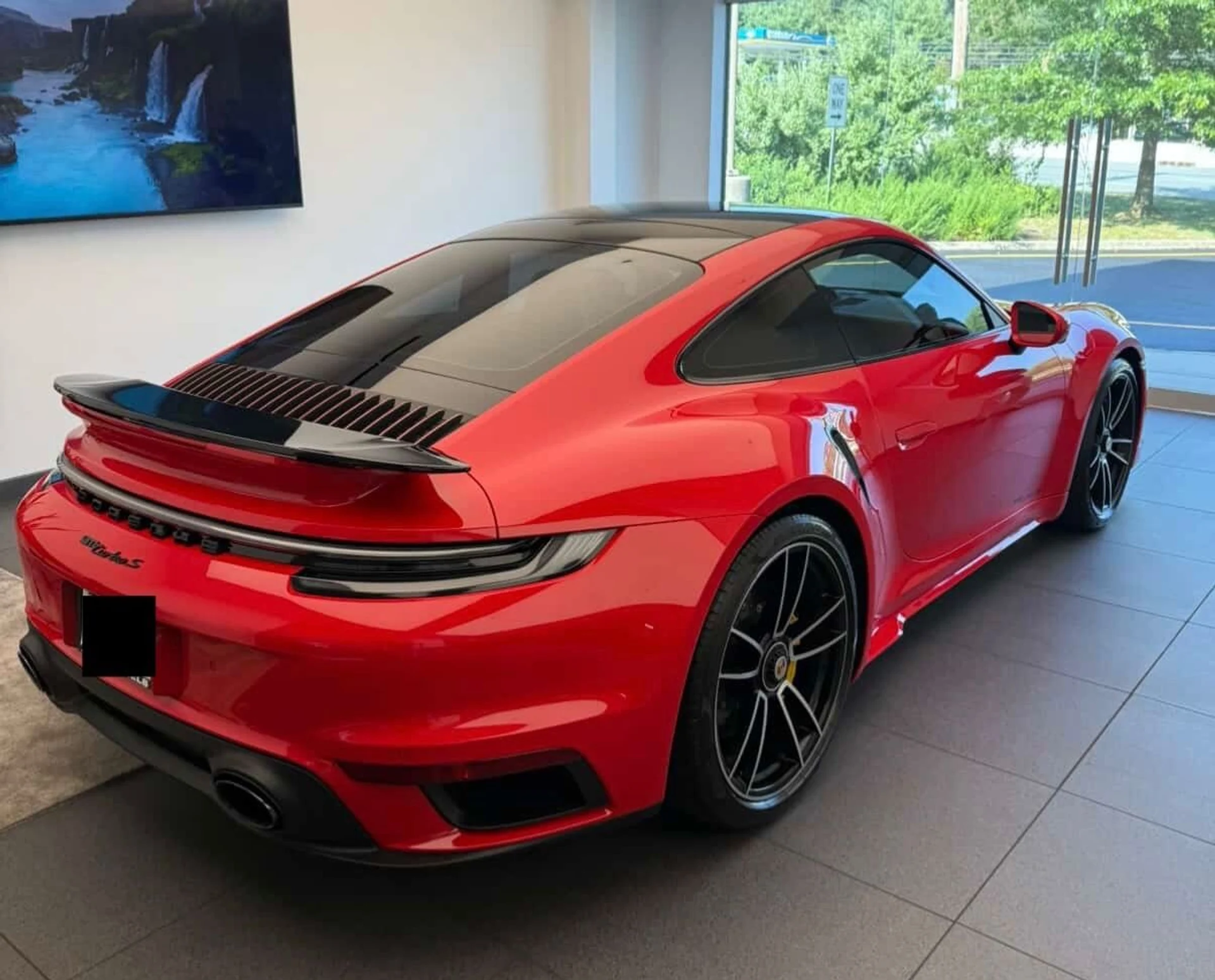 mph000_4176667596_Used_2021_Porsche_911_Turbo_S_1761947584_9c8de257a4