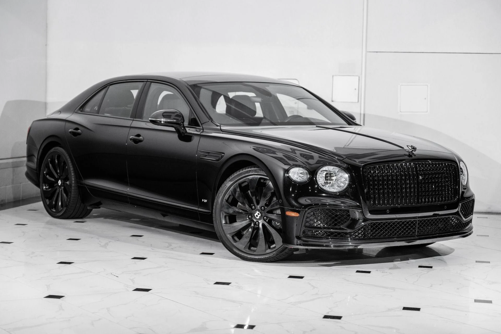 mph000_4207125511_Used_2022_Bentley_Flying_Spur_V8_1761056575_33b16adeb3