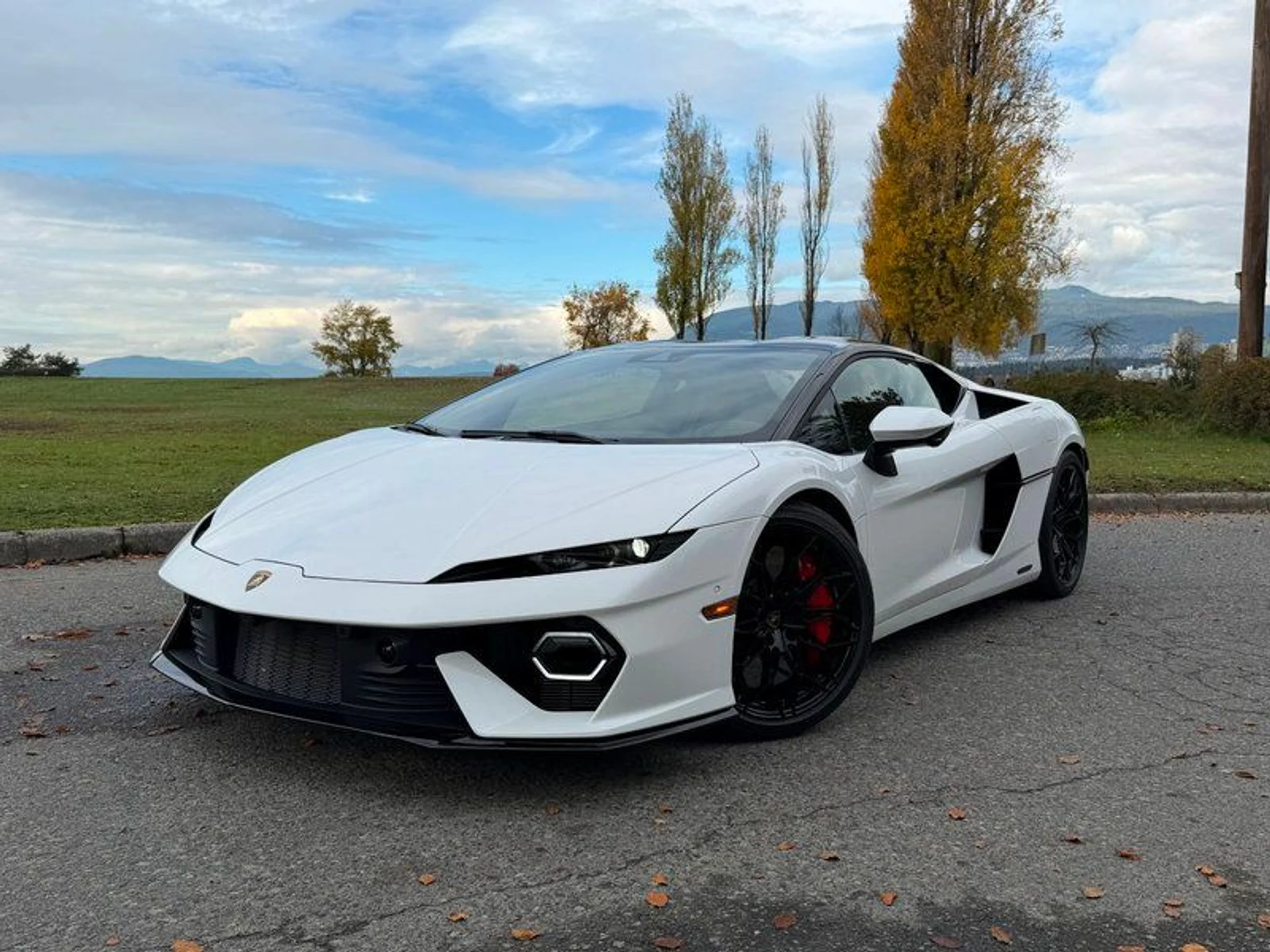 mph000_4221541391_39399275_04293_2026_lamborghini_temerario_001_239a92321f