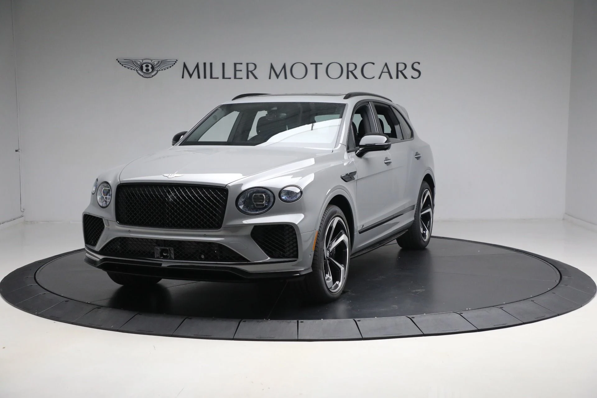 mph000_4225719562_New_2024_Bentley_Bentayga_S_V8_4ac4bd156d