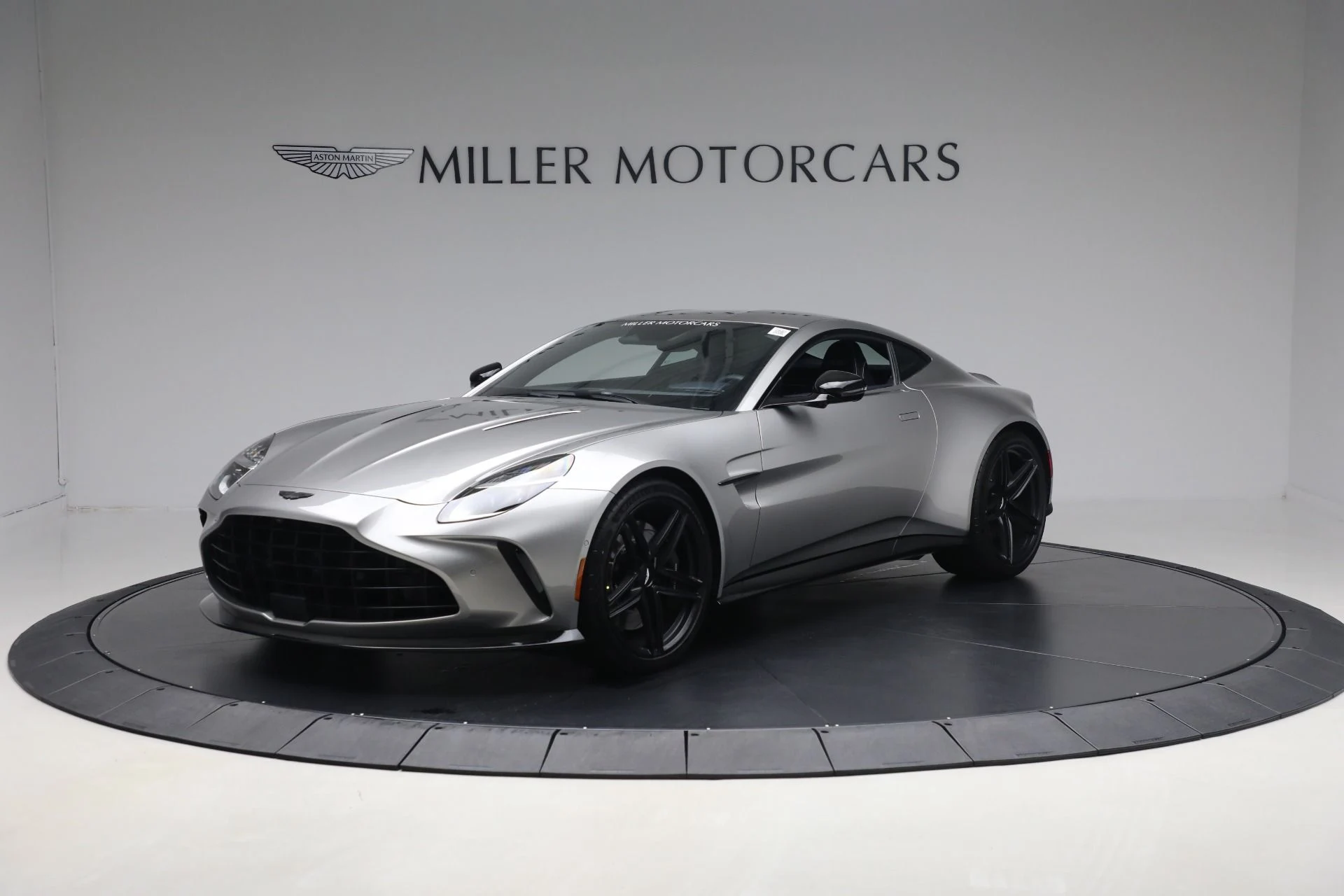 mph000_4232464399_New_2025_Aston_Martin_Vantage_947c9b63dc