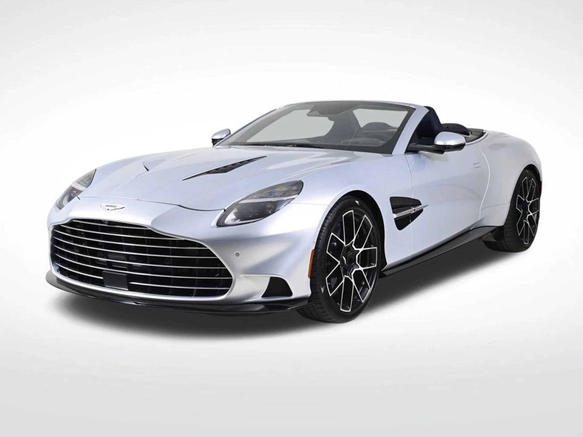 mph000_4236419786_new_2026_aston_martin_vanquish_volante_11350_22980293_1_1024_fa2fb3e178