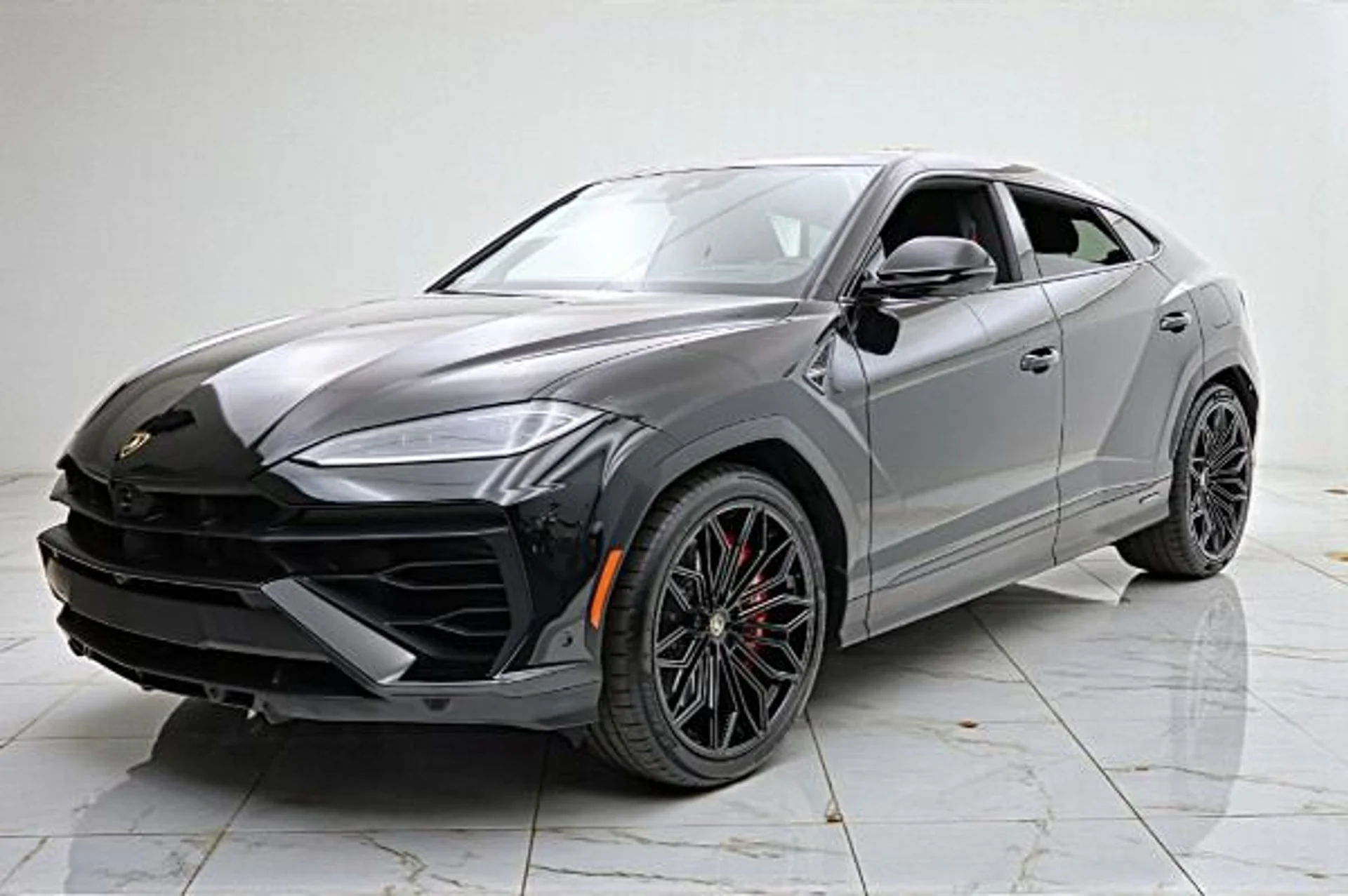 mph000_424029124_New_2025_Lamborghini_Urus_SE_f3f7bb37e9
