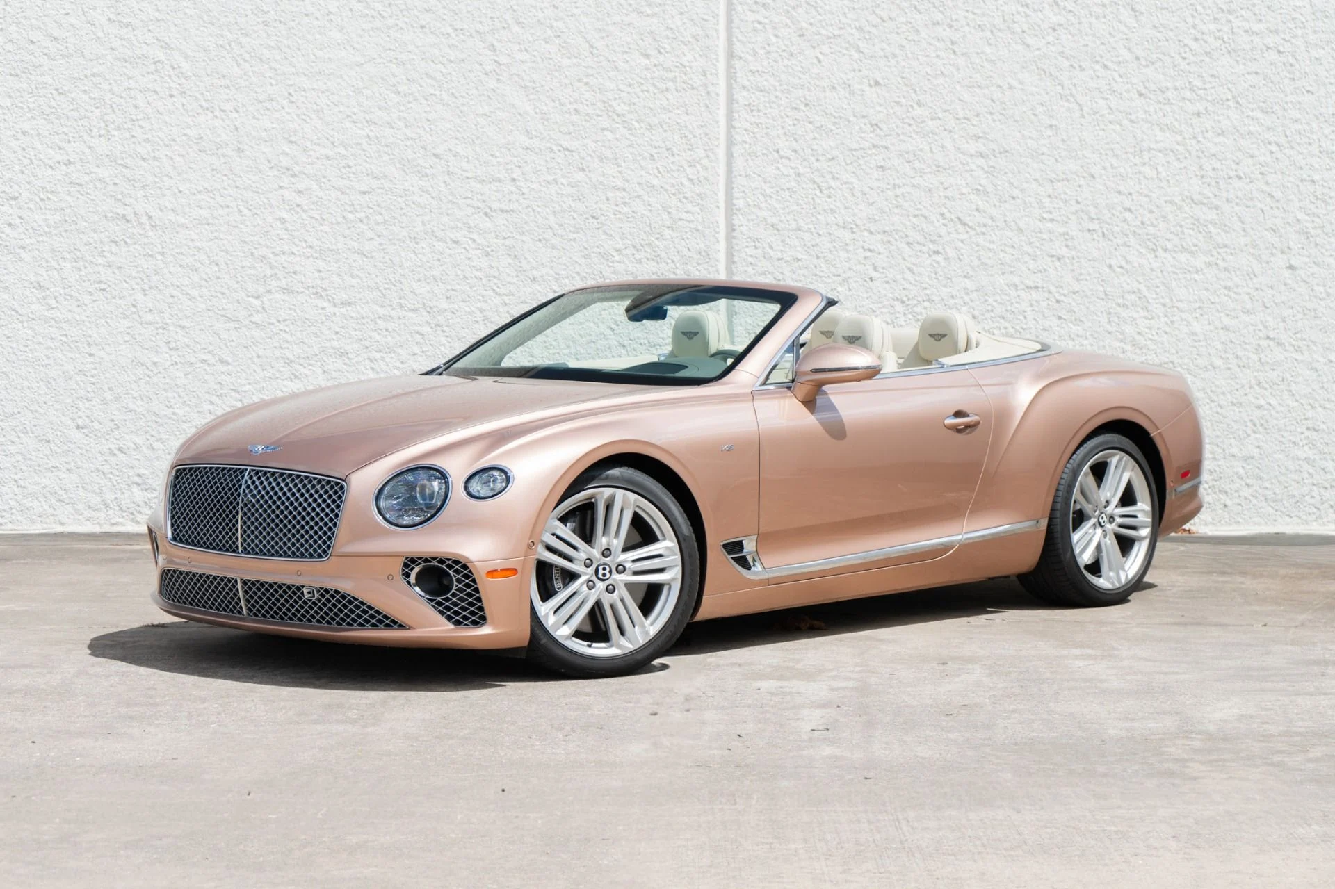 mph000_4260228822_Used_2022_Bentley_Continental_GTC_V8_1789509721_f17eaf9567
