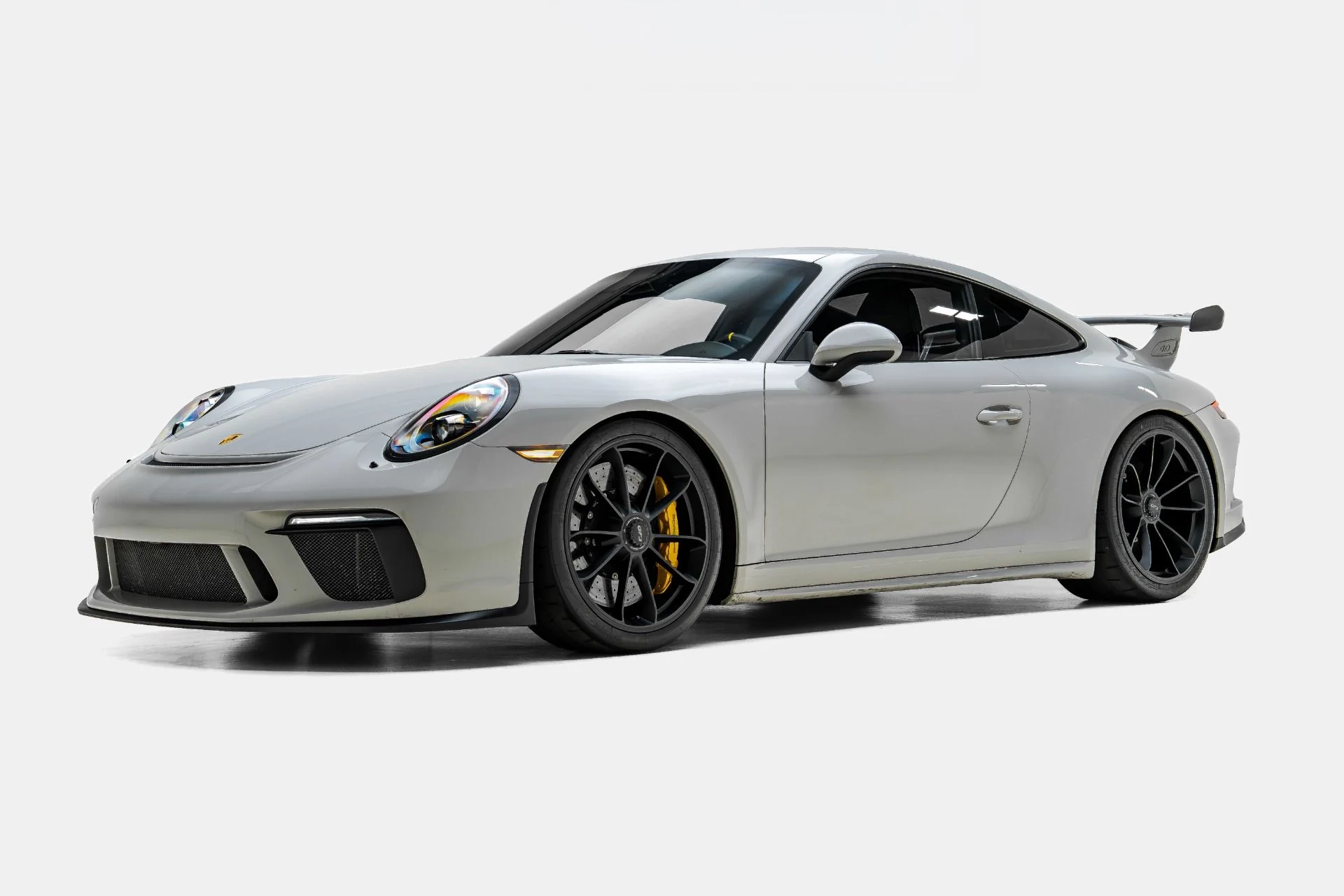 mph000_4276279667_Used_2018_Porsche_911_GT_3_1786143662_3c1bf03679