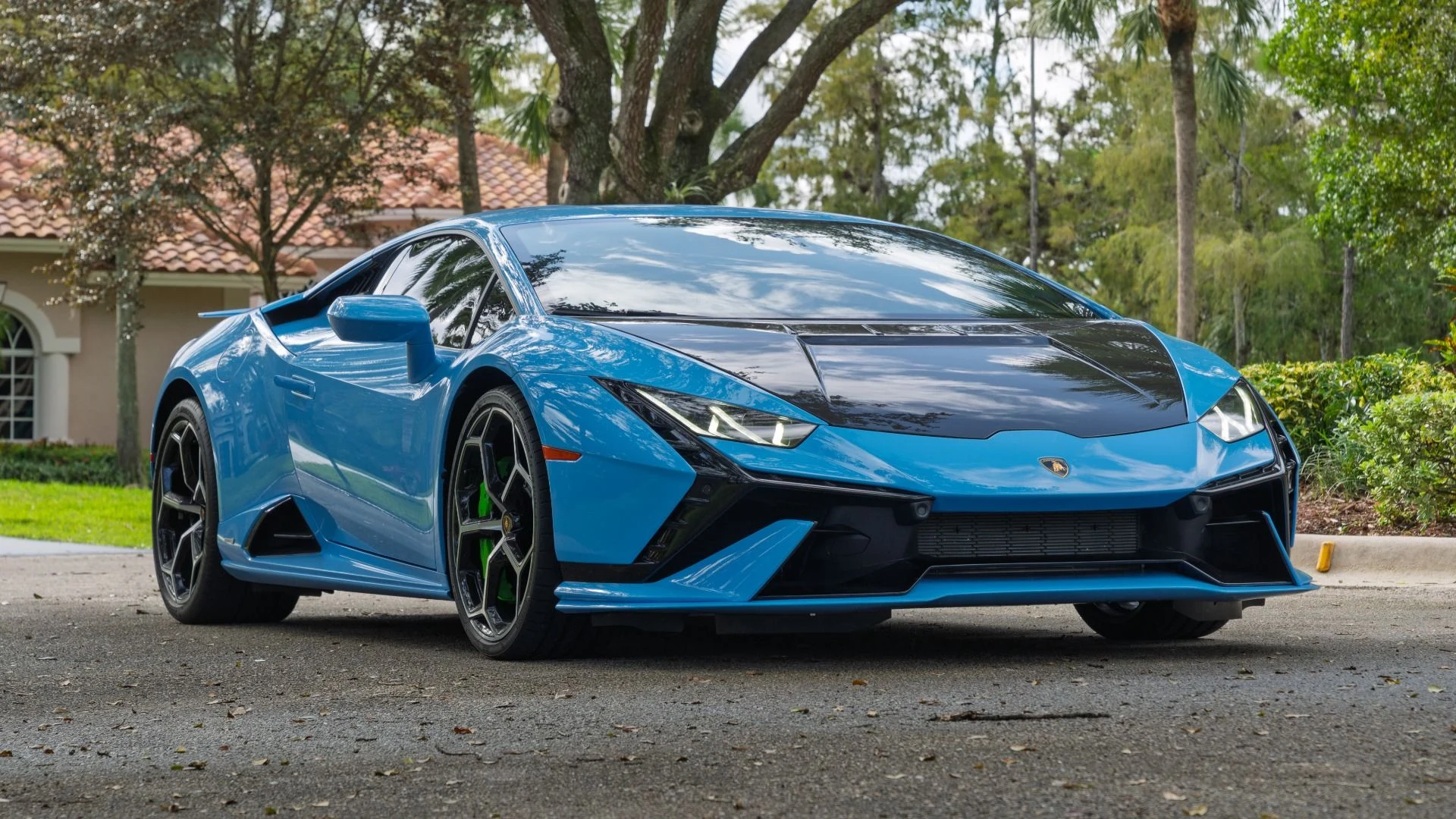 mph000_4278372360_Used_2024_Lamborghini_Huracan_Tecnica_1759426559_91d499cb1f