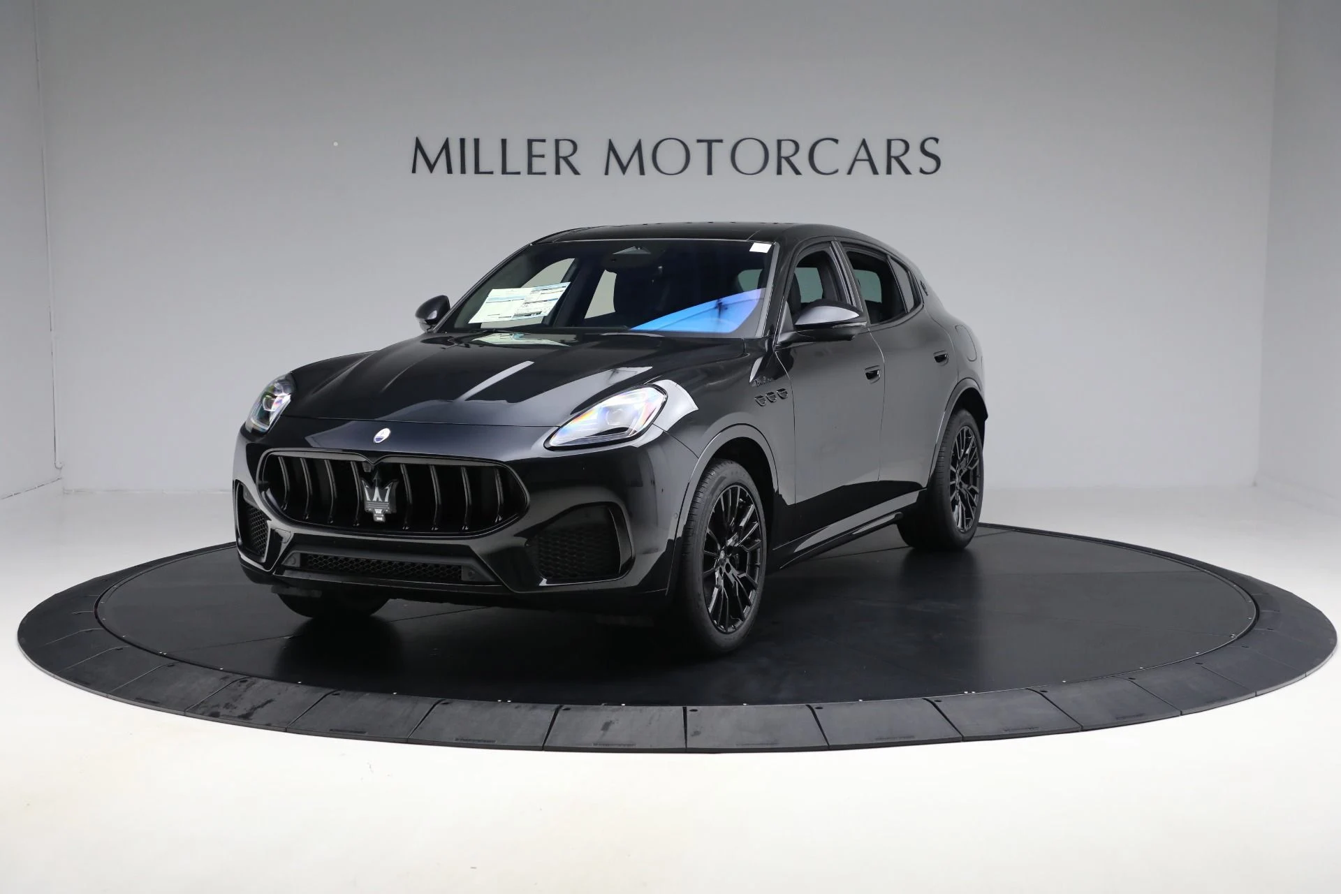 mph000_4288488231_New_2025_Maserati_Grecale_Modena_96136be58e