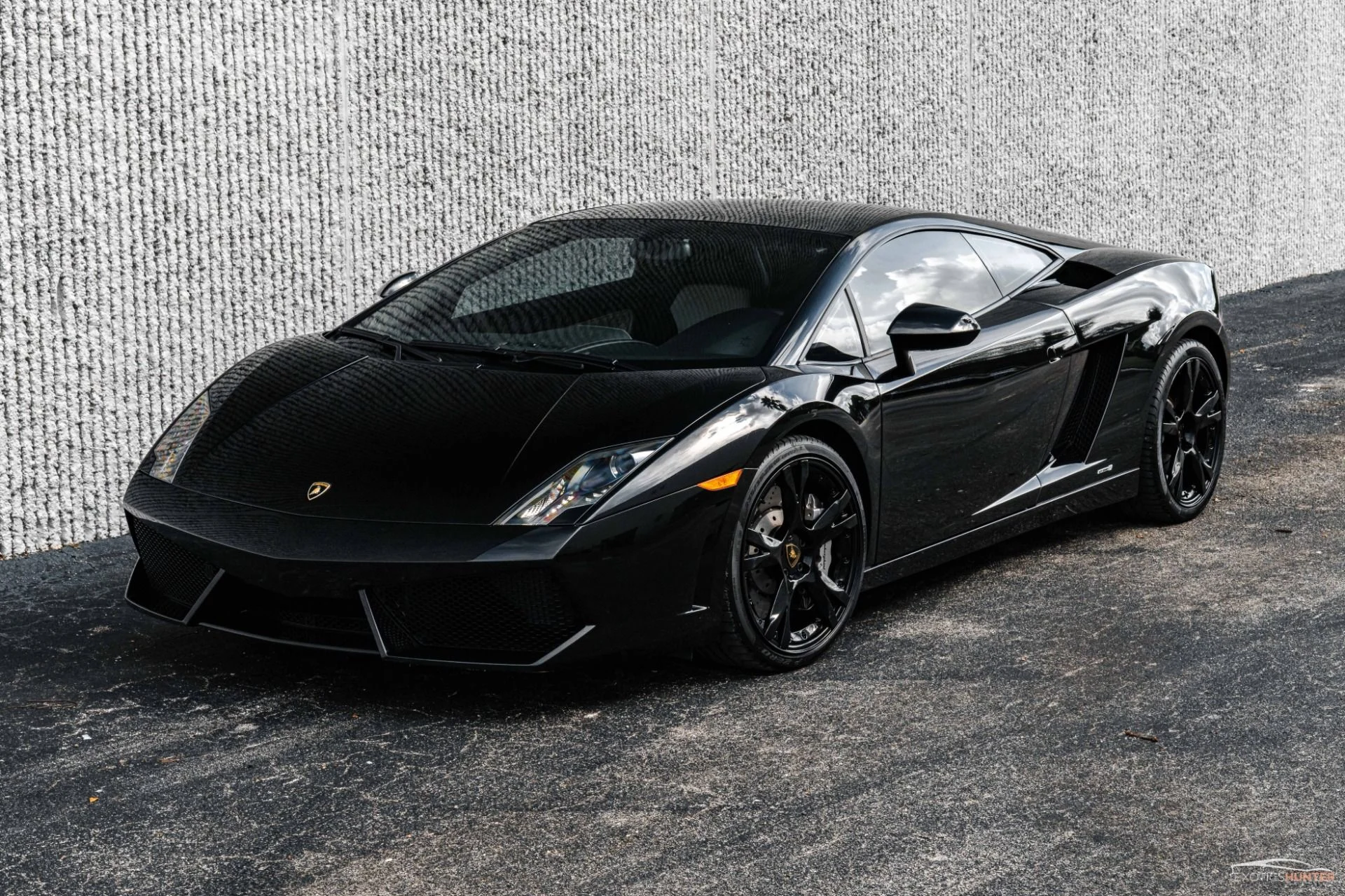 mph000_4291253842_Used_2012_Lamborghini_Gallardo_LP_550_2_w_a_White_Interior_Diamond_Stitch_Reverse_Cam_Front_Lift_1696105908_70a26c6446