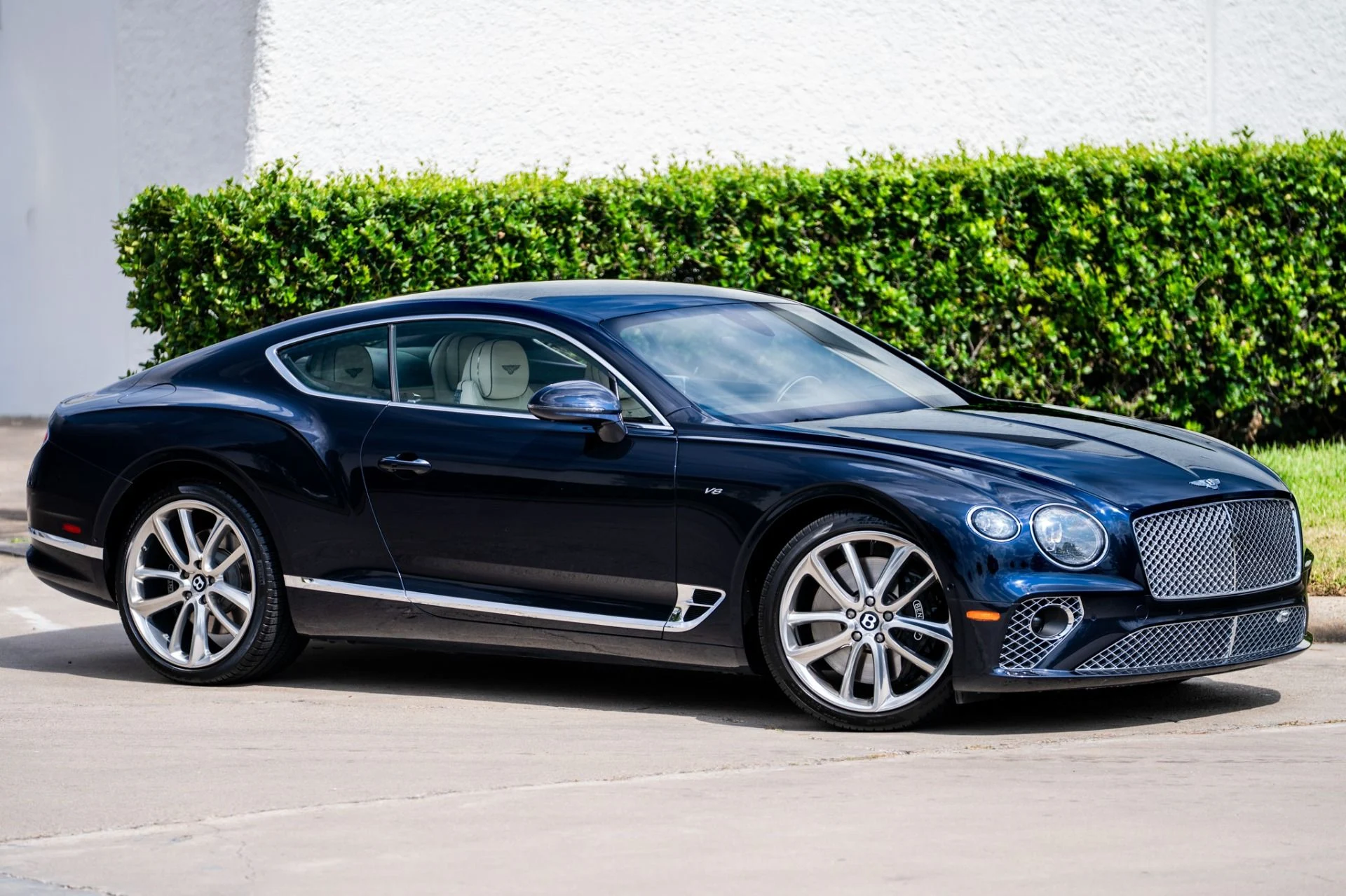 mph000_4294537780_Used_2022_Bentley_Continental_GT_V8_1761245166_fb89804169
