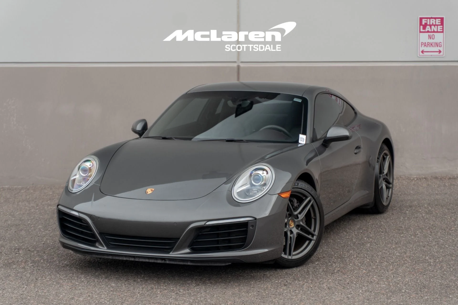 mph000_43123201_Used_2017_PORSCHE_911_Carrera_1768089121_6668a39e52