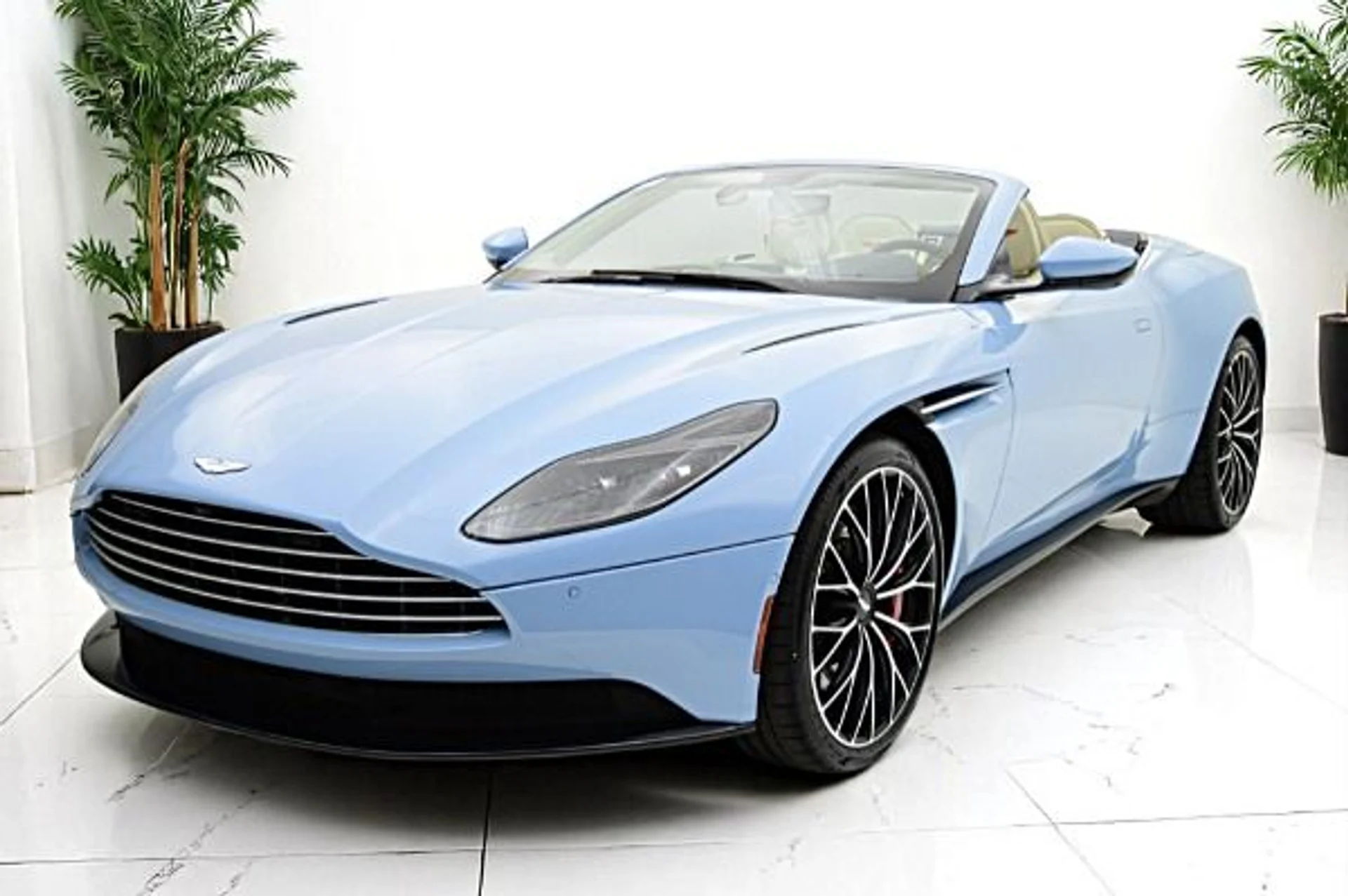 mph000_43265892_Used_2023_Aston_Martin_DB_11_Volante_2987584e2c
