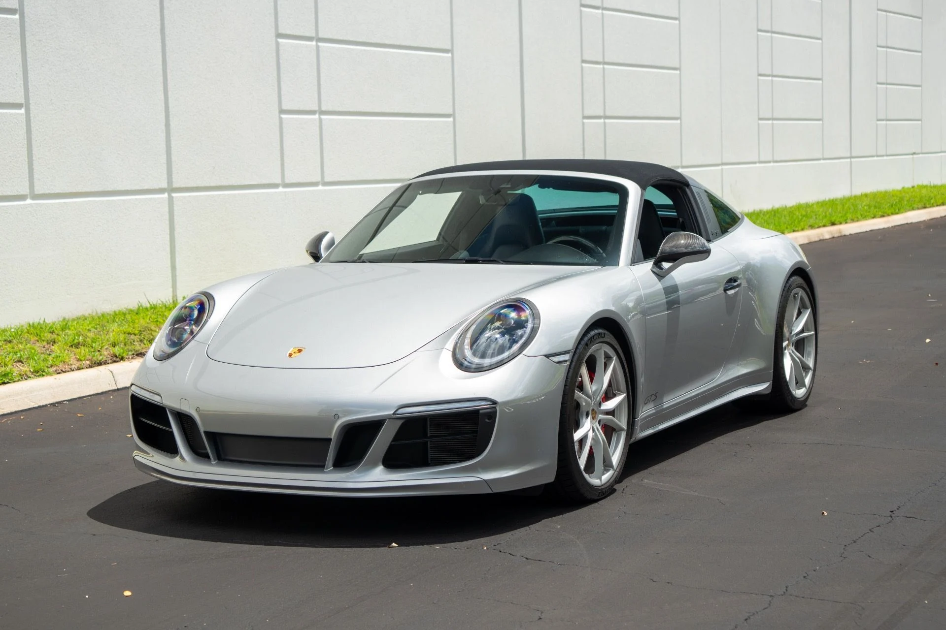mph000_469558734_Used_2019_Porsche_911_Targa_4_GTS_1756154089_cf175211f1