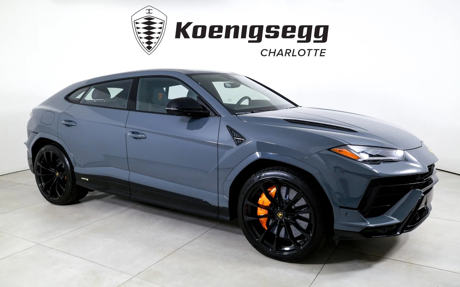 mph000_470040881_Used_2024_Lamborghini_Urus_S_1761085056_f71bf13497