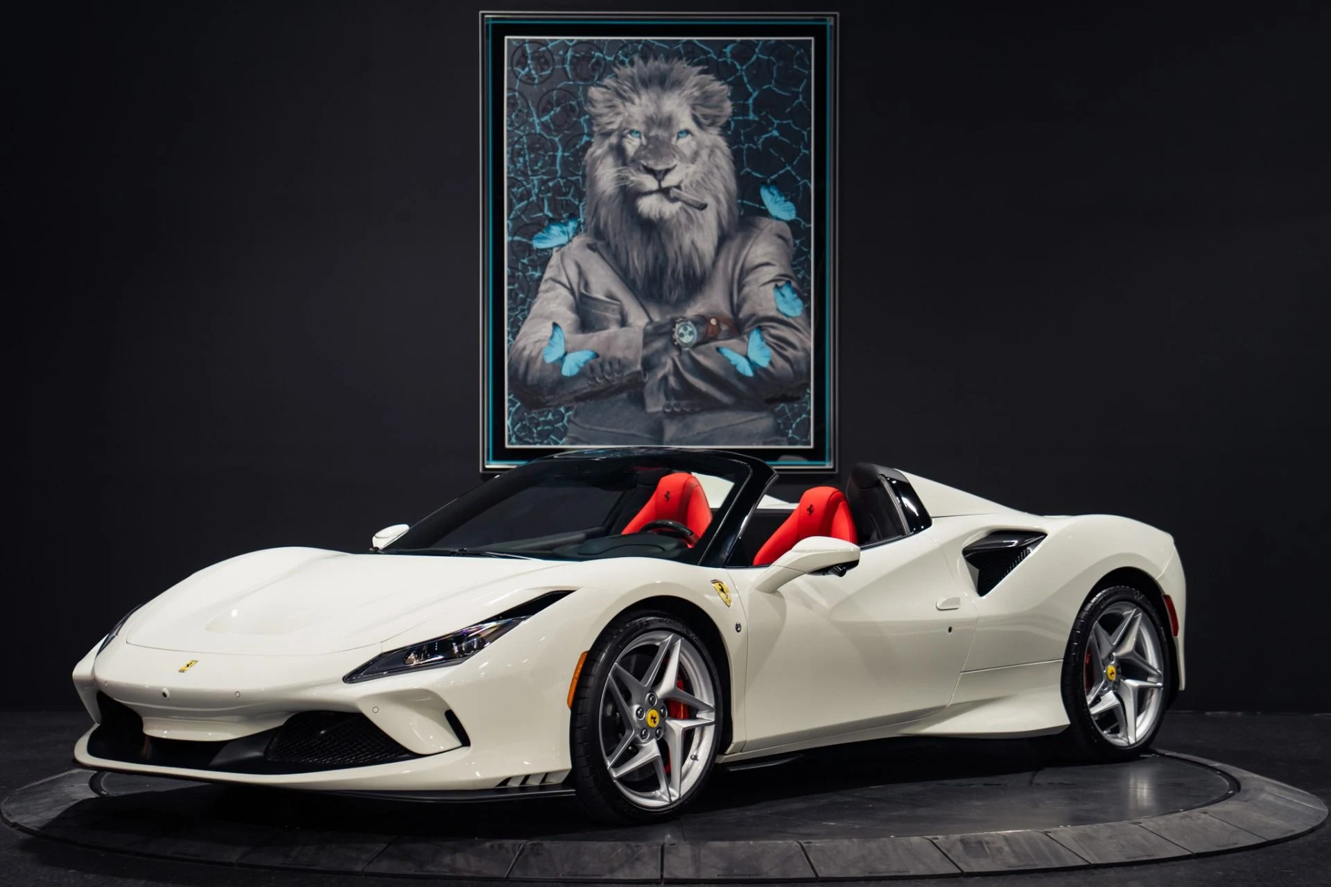 mph000_48110440_Used_2023_Ferrari_F8_Spider_Passenger_Display_Front_Lift_1786468942_aedd325218