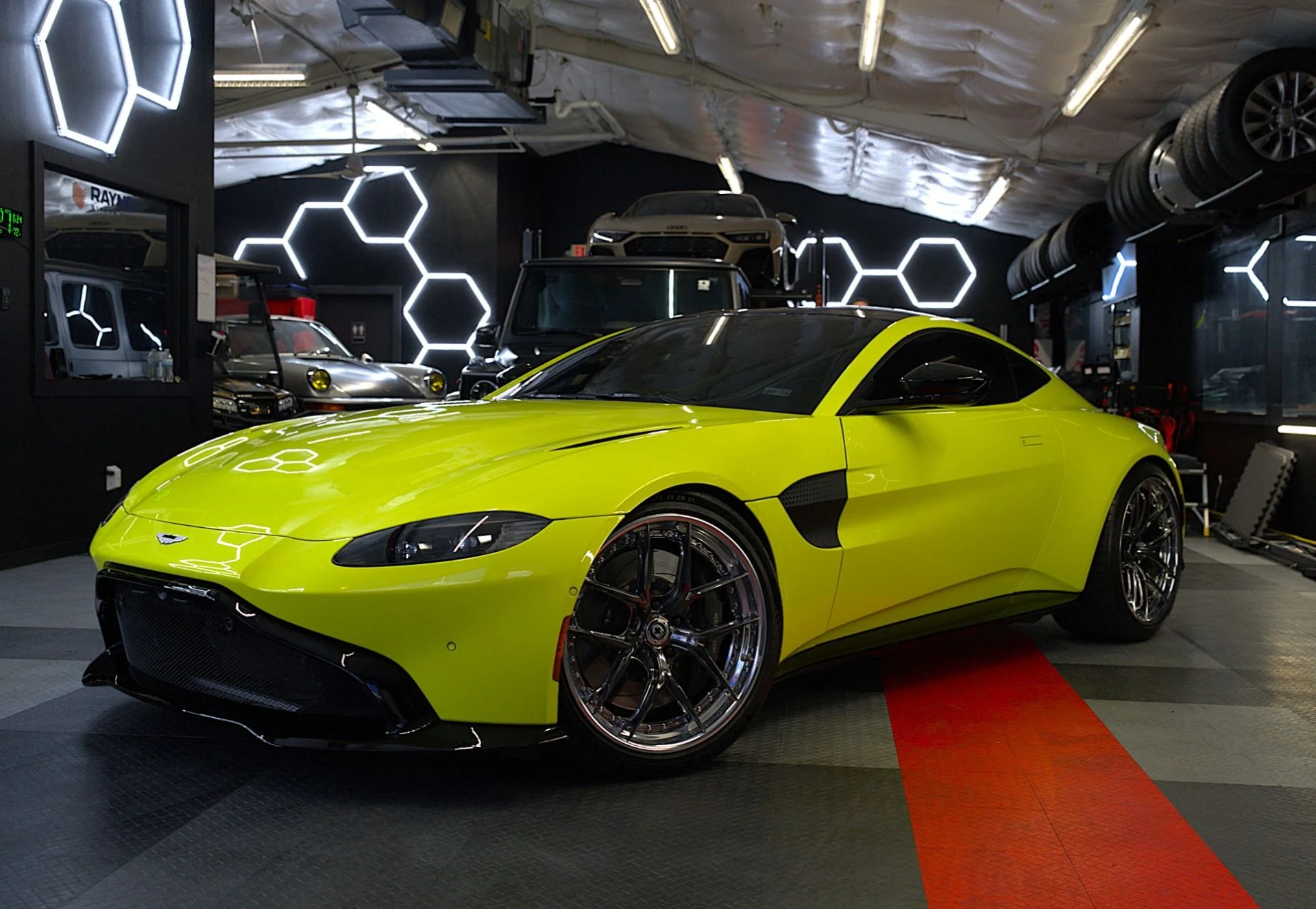 mph000_494659484_Used_2020_Aston_Martin_Vantage_1752011747_c9debe4a17