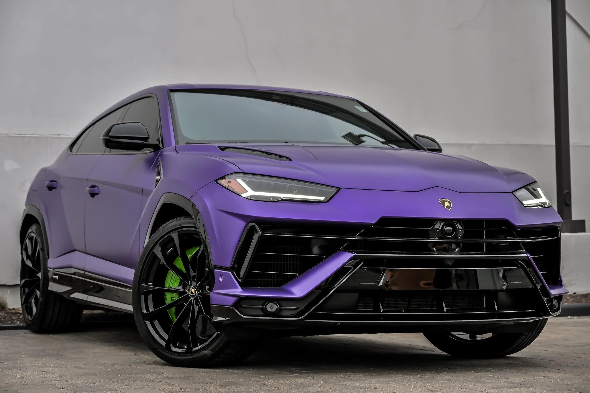 mph000_50039686_Used_2024_Lamborghini_Urus_S_1766655581_c980af04ec