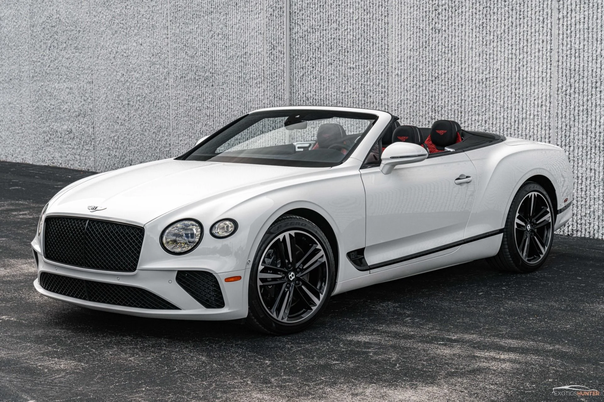 mph000_507412747_Used_2020_Bentley_Continental_GTC_280_K_MSRP_Mulliner_Blackline_Rotating_Display_1766938877_a2bda36d07