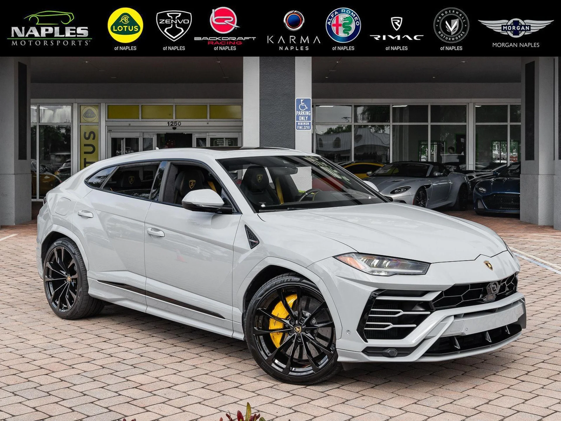 mph000_516804027_Used_2022_Lamborghini_Urus_AWD_1777086152_dd1c7b15e6