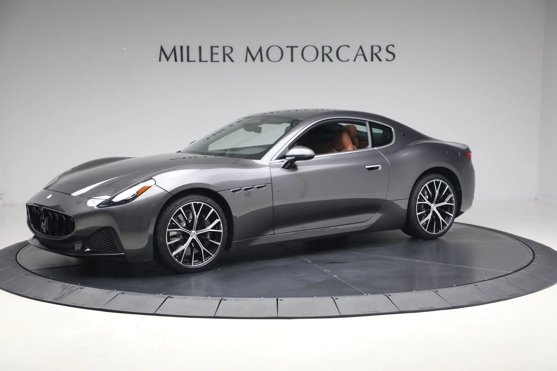 mph000_536168687_New_2026_Maserati_Gran_Turismo_1766068636_e04a3227e2