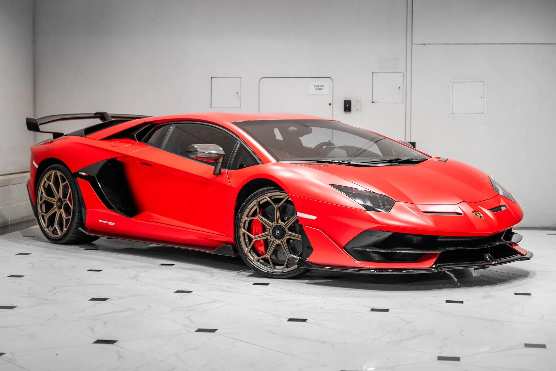 mph000_545635417_Used_2021_Lamborghini_Aventador_LP_770_4_SVJ_Coupe_1783957098_e84eeef190