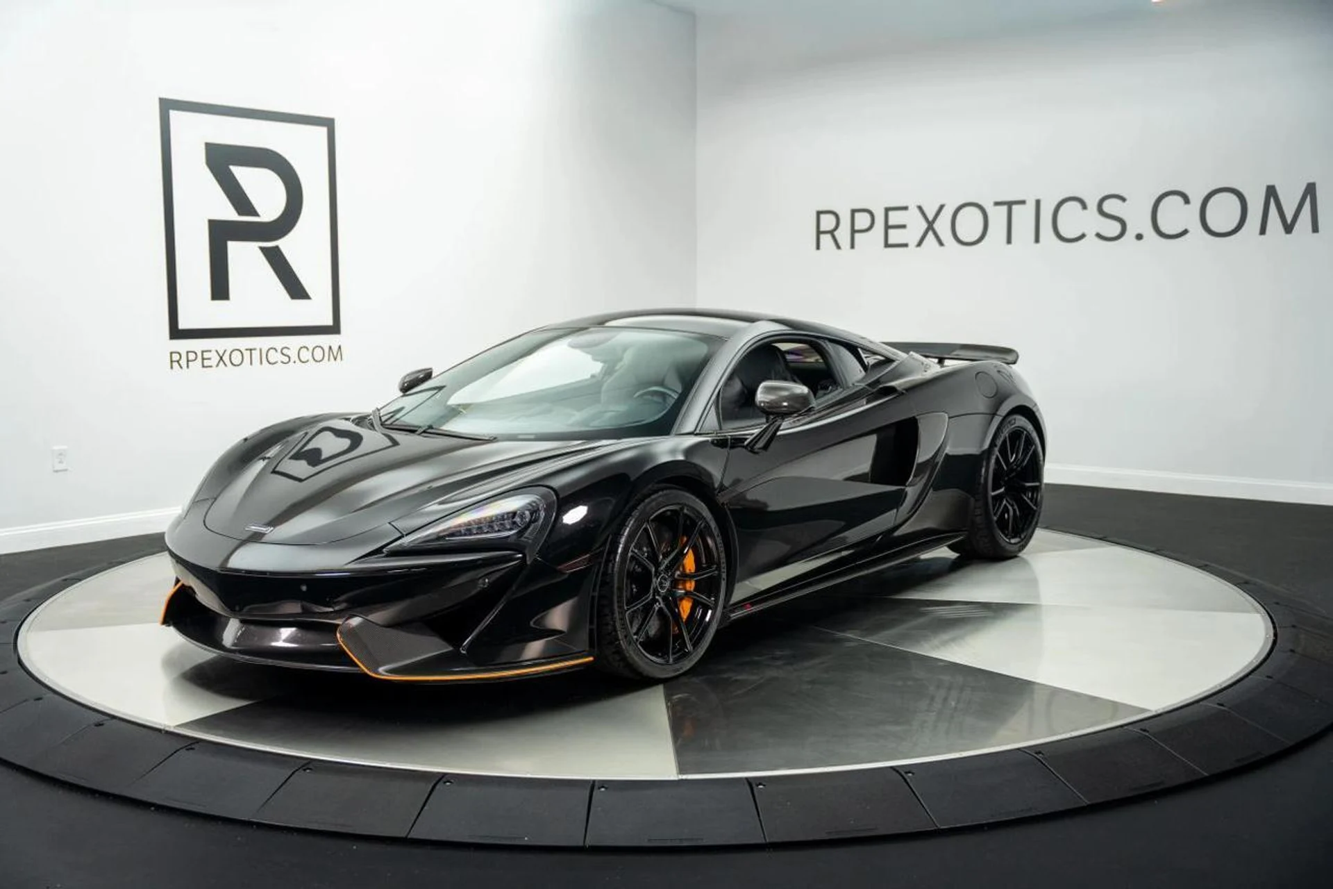 mph000_560266056_c94976aa70fcd20f3425e496feb671e9_b9cab597f0