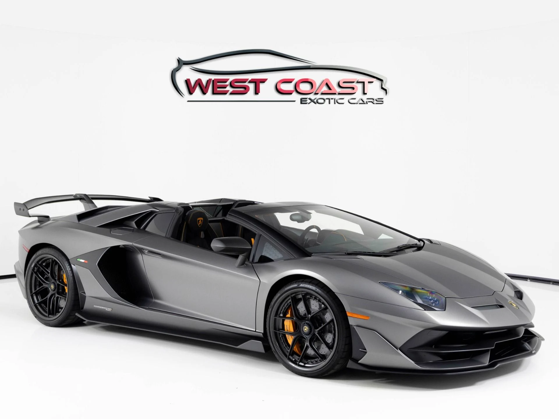 mph000_574230250_Used_2020_Lamborghini_Aventador_SVJ_1759430077_acca006630