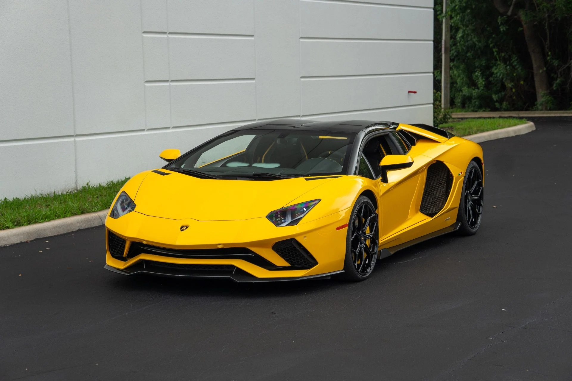 mph000_584629282_Used_2022_Lamborghini_Aventador_LP_780_4_Ultimae_1757714109_649637d72e
