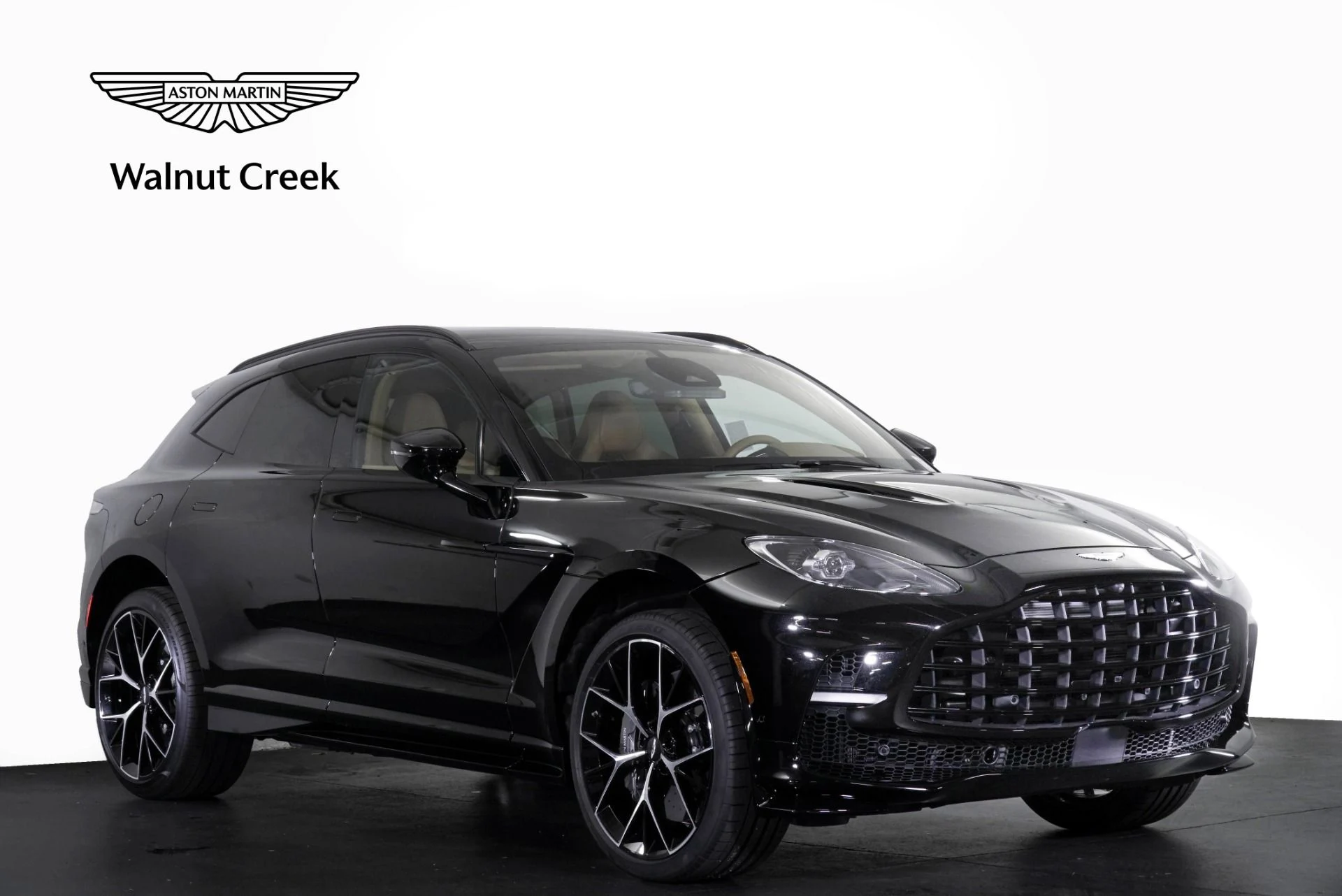 mph000_59620583_New_2026_Aston_Martin_DBX_707_1769661941_c09ed26bef
