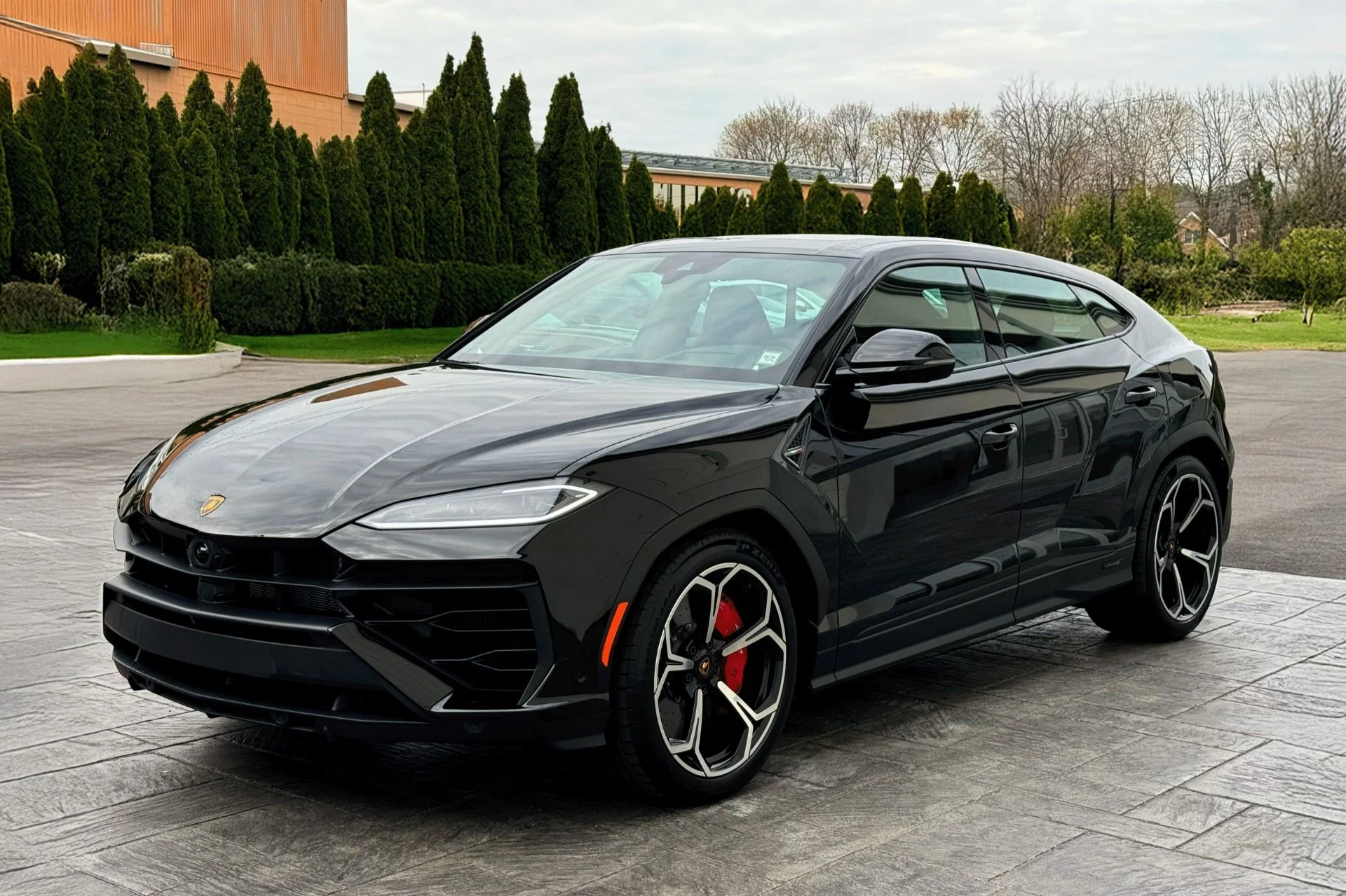 mph000_61017798_Used_2025_Lamborghini_Urus_SE_1744358413_9f55dccae6