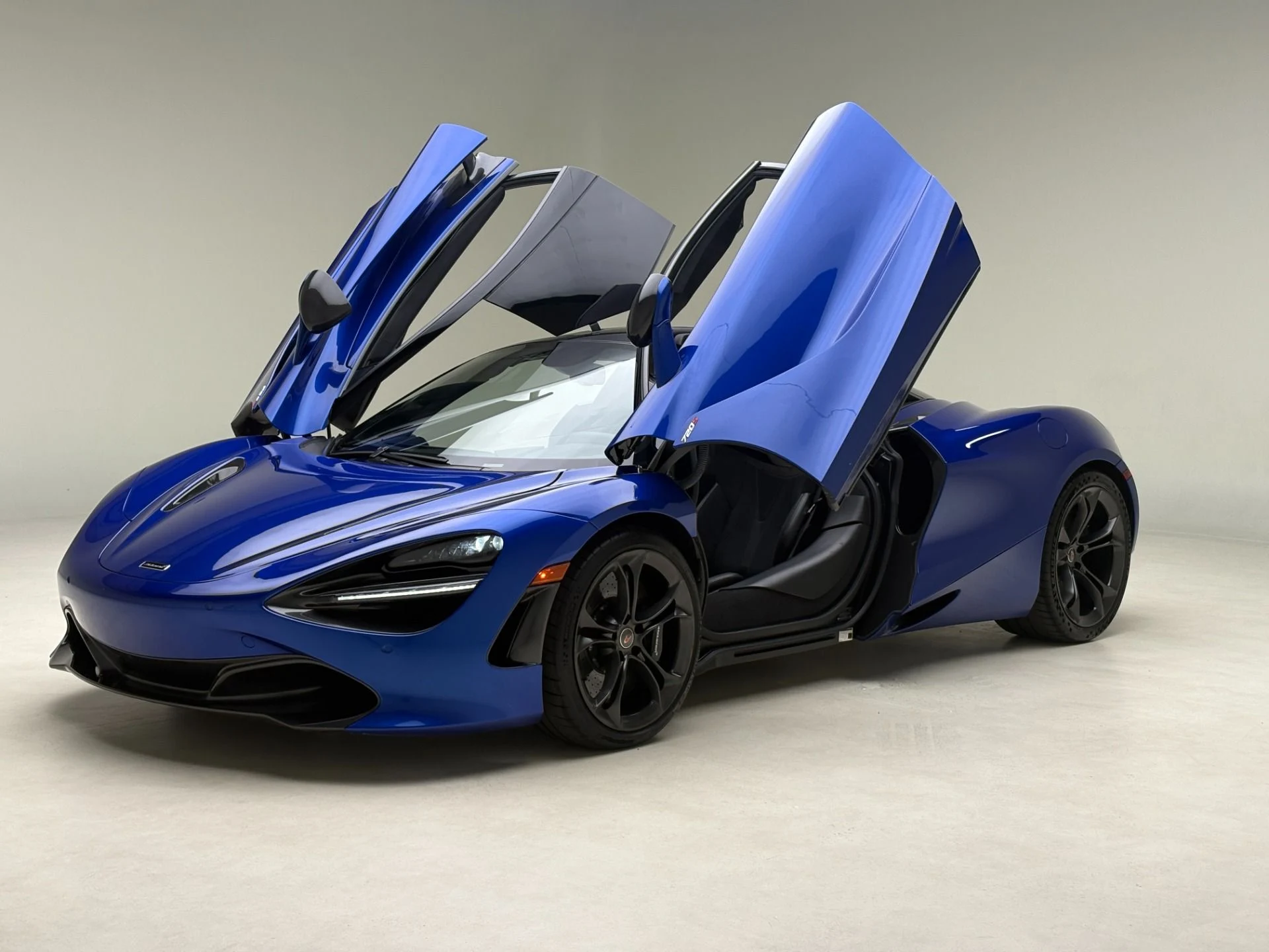 mph000_654280366_Used_2018_Mc_Laren_720_S_Performance_1777593446_781adc9d28