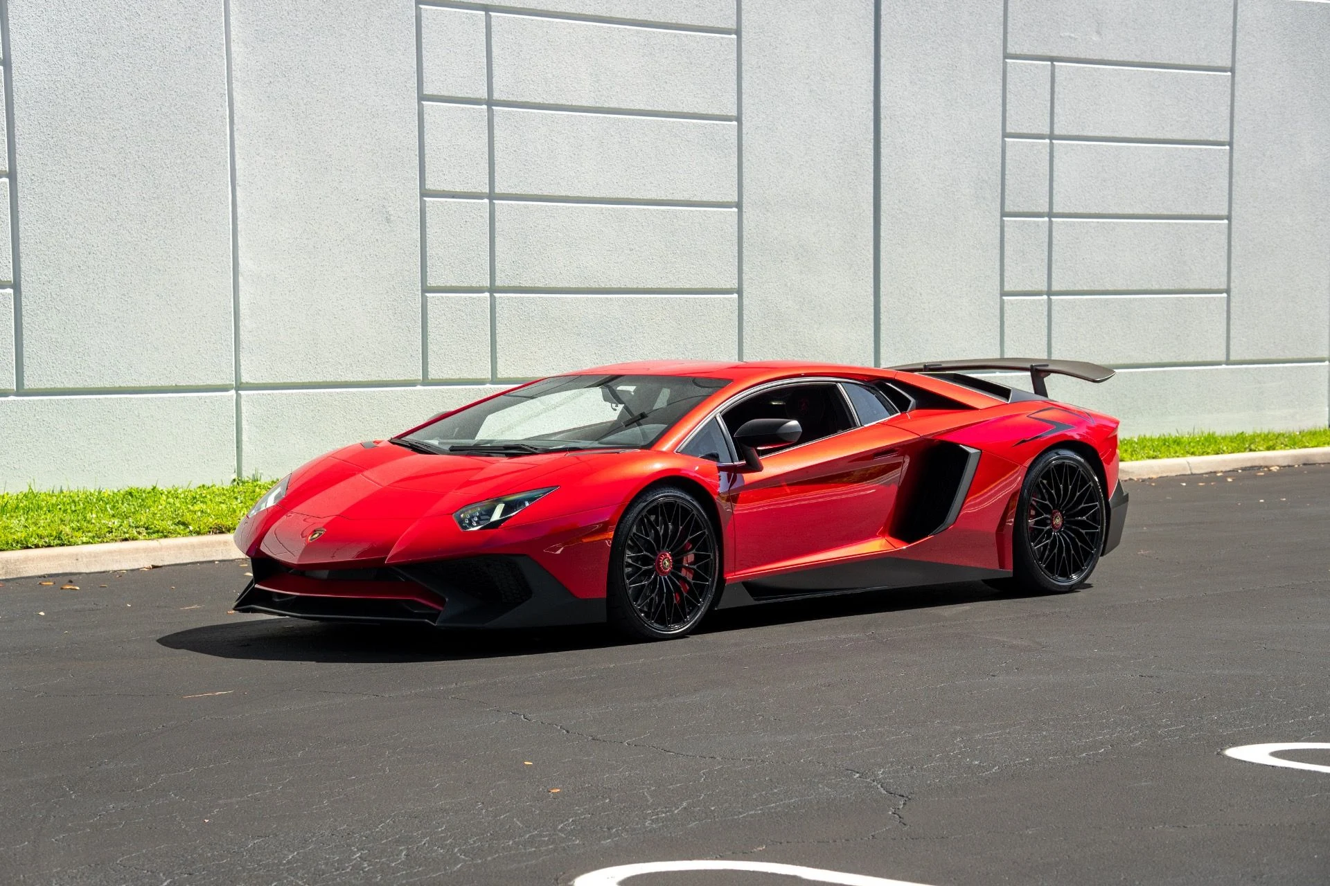 mph000_663904568_Used_2016_Lamborghini_Aventador_LP_750_4_SV_1760392295_c9514032c0