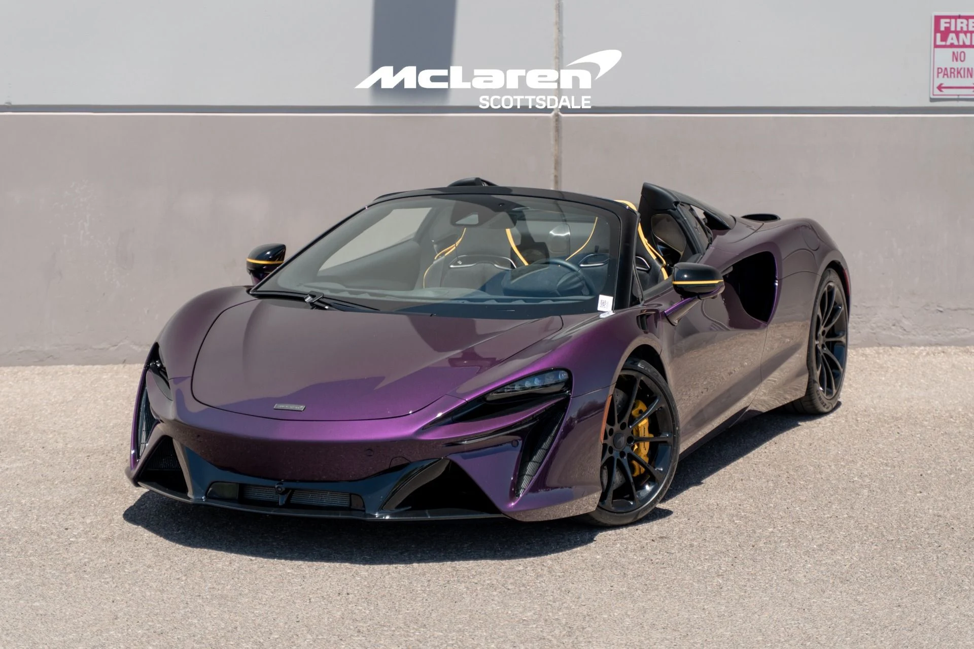 mph000_667983219_Used_2025_MCLAREN_ARTURA_1780680105_4673876bec
