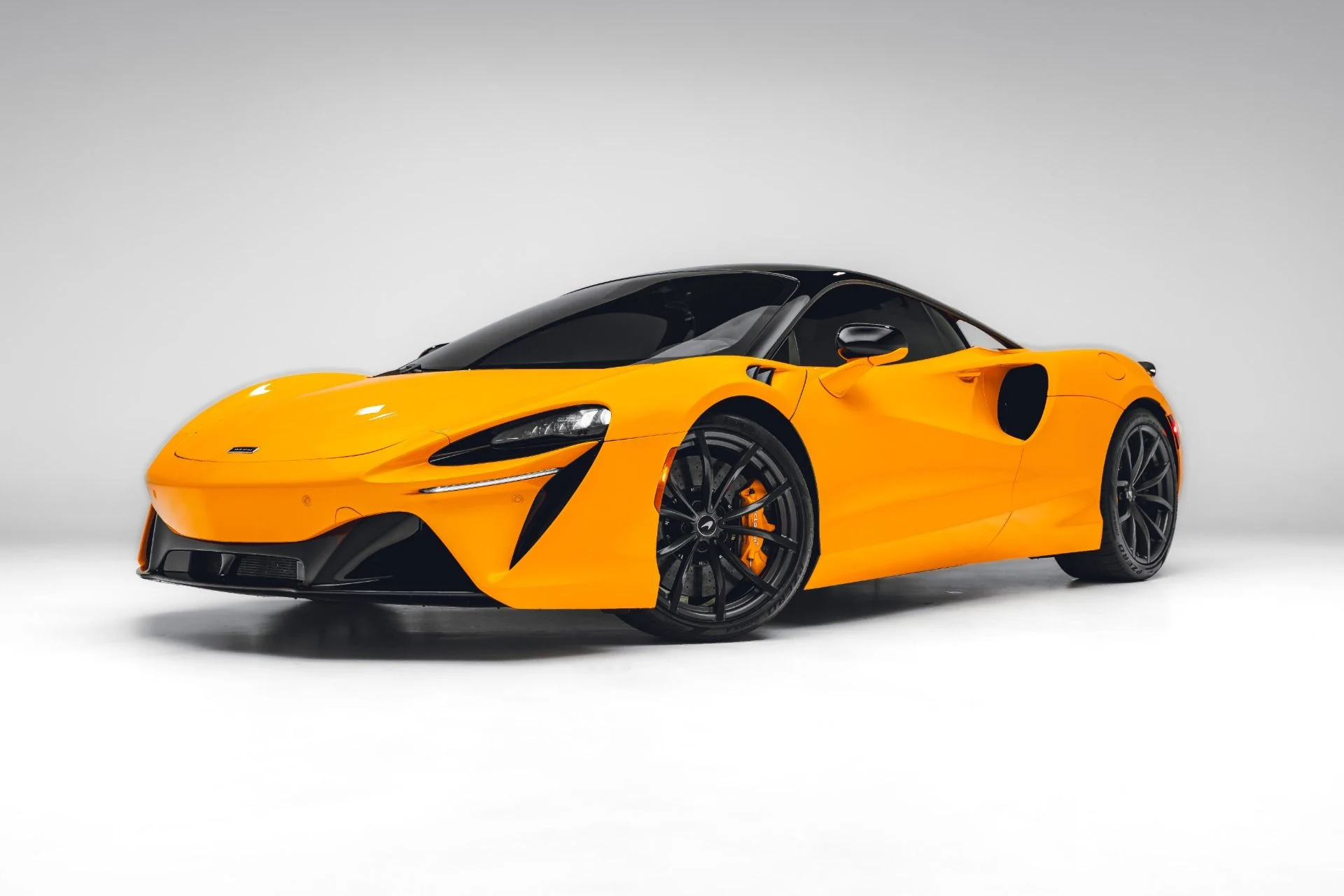 mph000_689287853_Used_2023_Mc_Laren_Artura_Performance_1782412540_c3106b20db