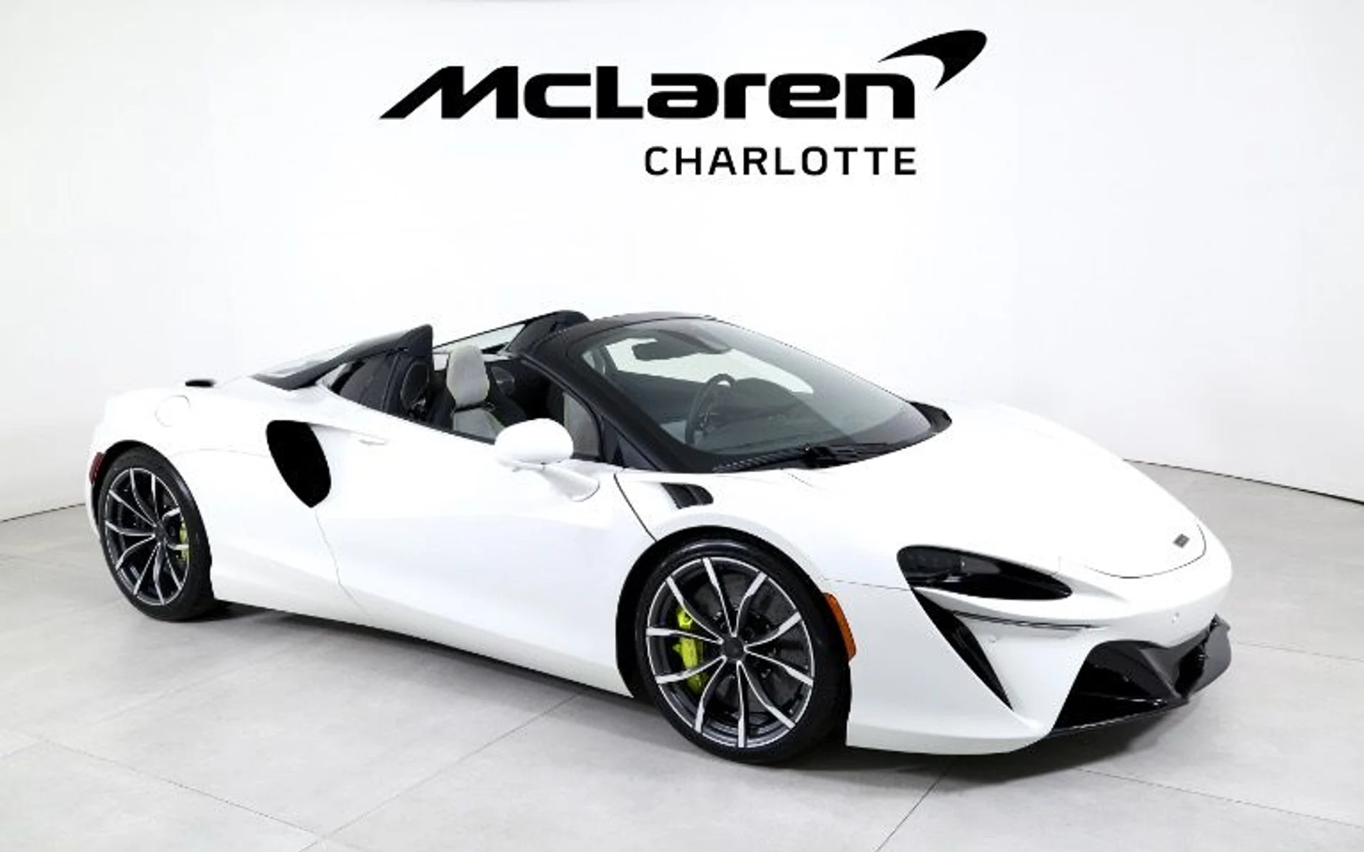 mph000_697559117_Used_2025_Mc_Laren_Artura_Spider_506b69bcc8