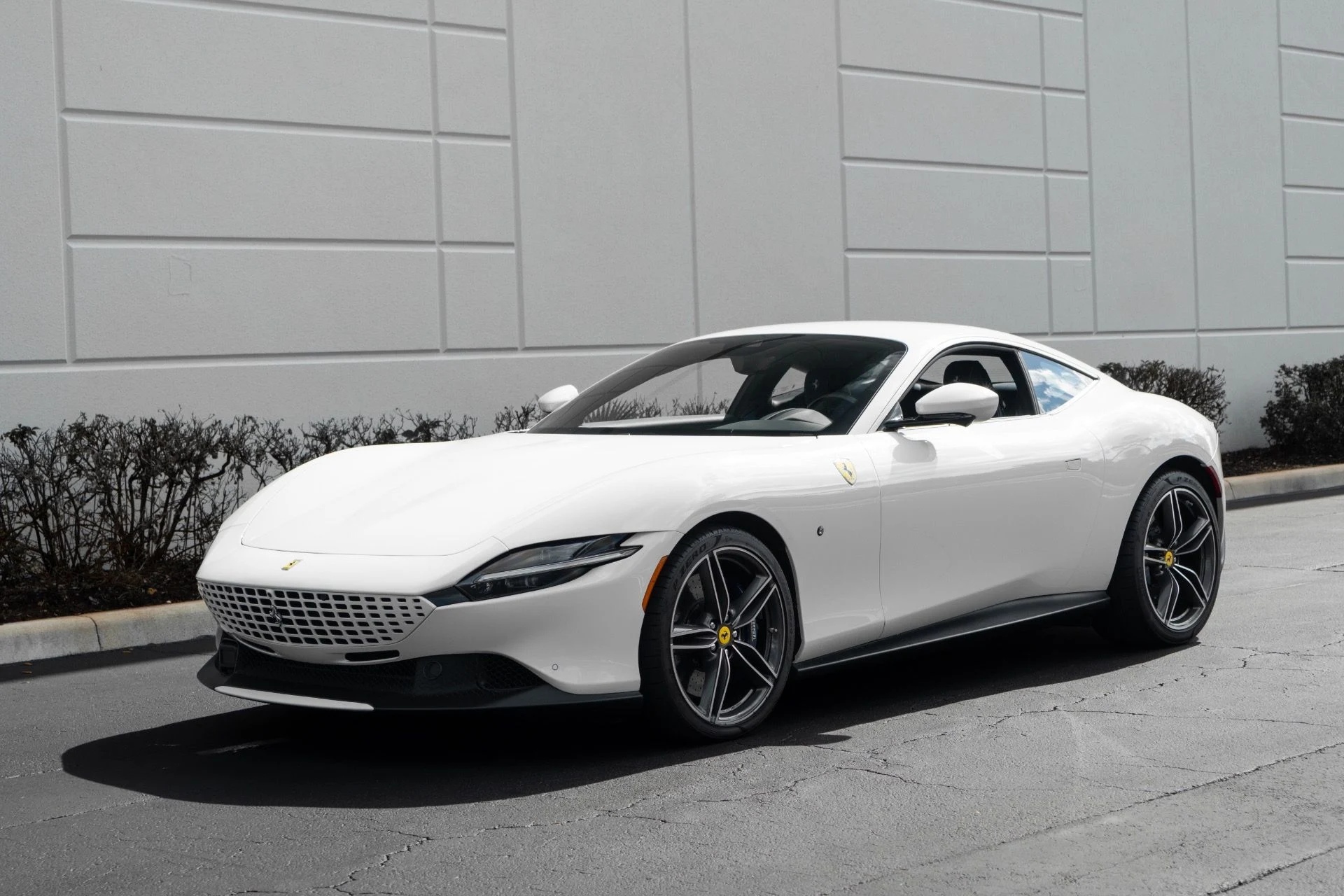 mph000_711435471_Used_2022_Ferrari_Roma_1764790245_5ff8251601