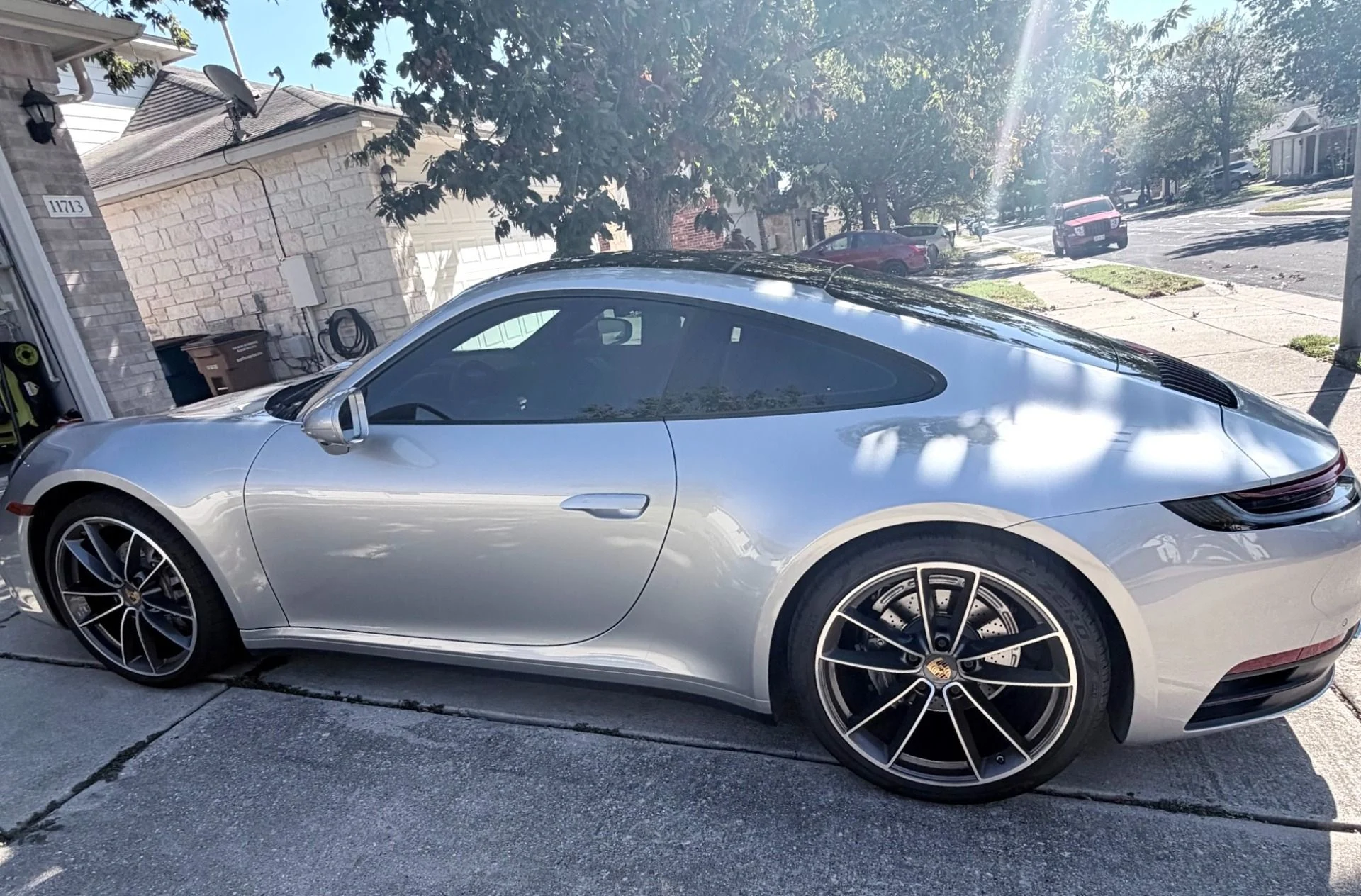 mph000_730634757_Used_2021_Porsche_911_Carrera_1763073587_44875f85a4