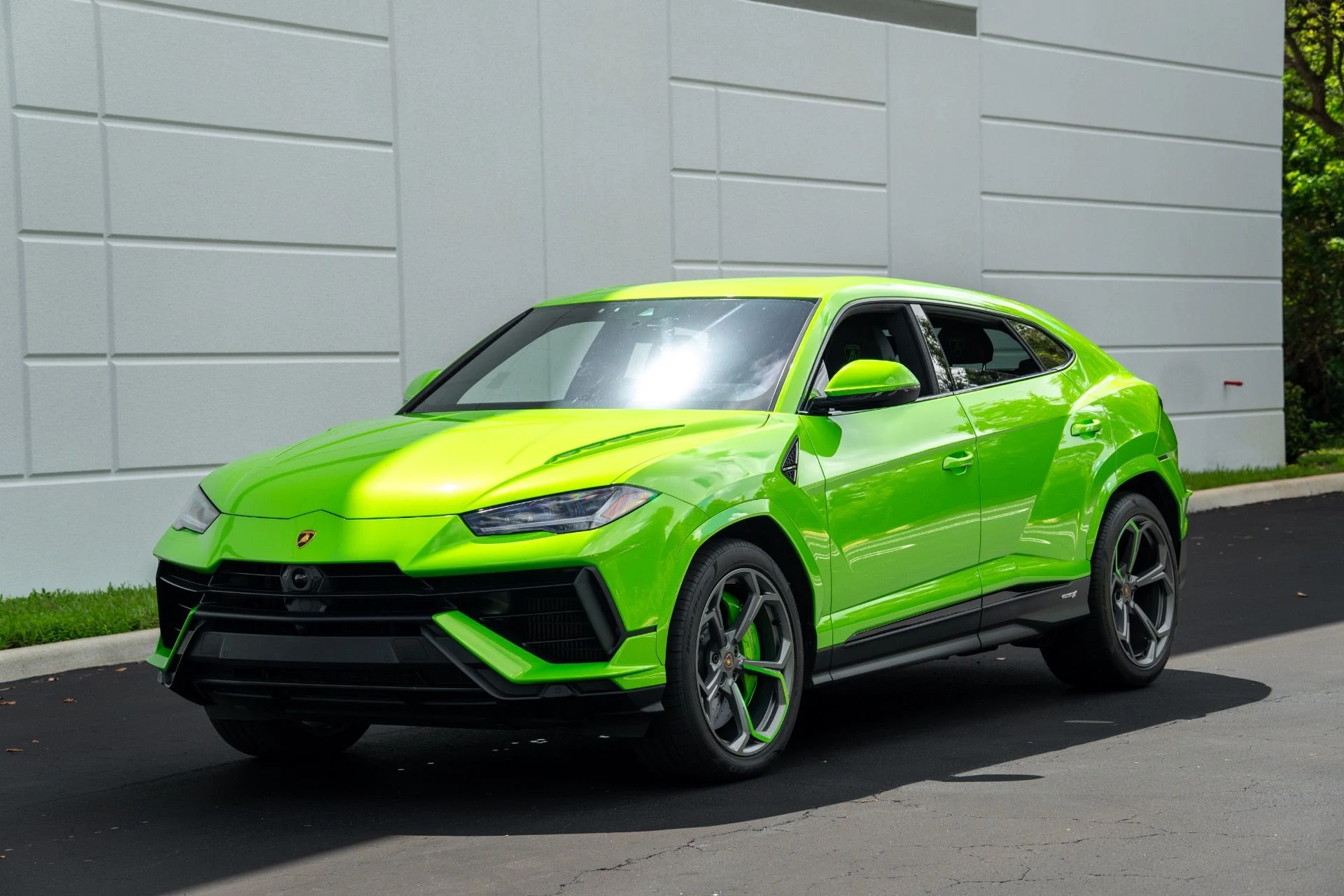 mph000_732429929_Used_2023_Lamborghini_Urus_S_1758835388_b6c7f598ee