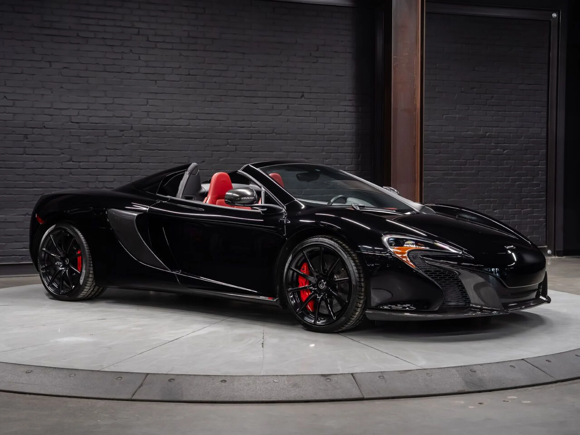 mph000_736203165_mclaren_650s_2015_34e2cf6dea
