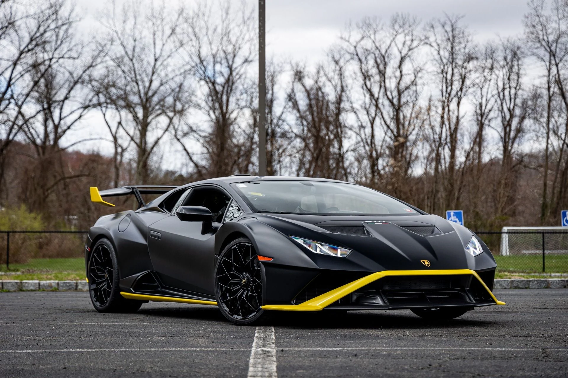 mph000_736482047_Used_2023_Lamborghini_Huracan_STO_1724257762_94ade5b1a6